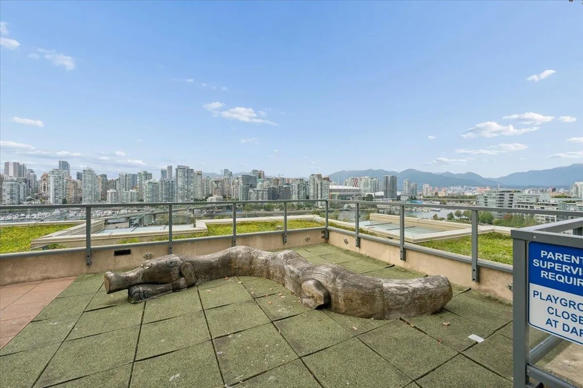 288 W 1st Avenue #608