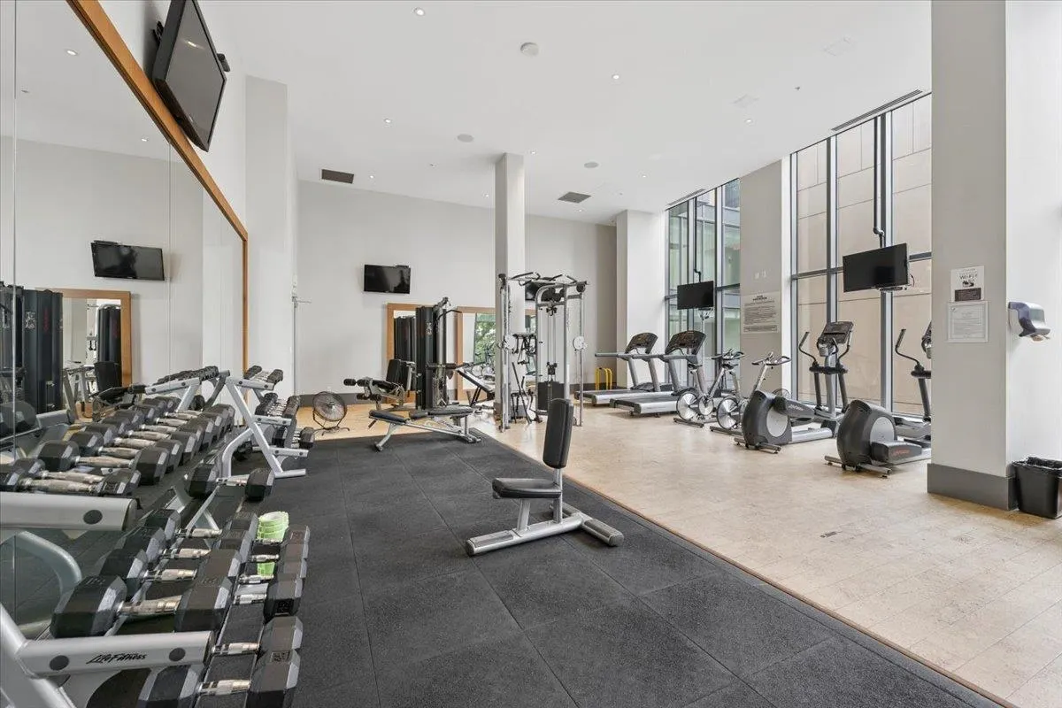 288 W 1st Avenue #608