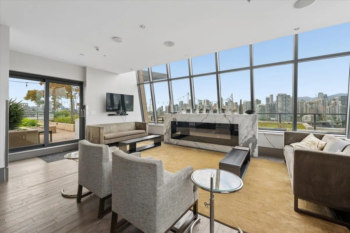 288 W 1st Avenue #608