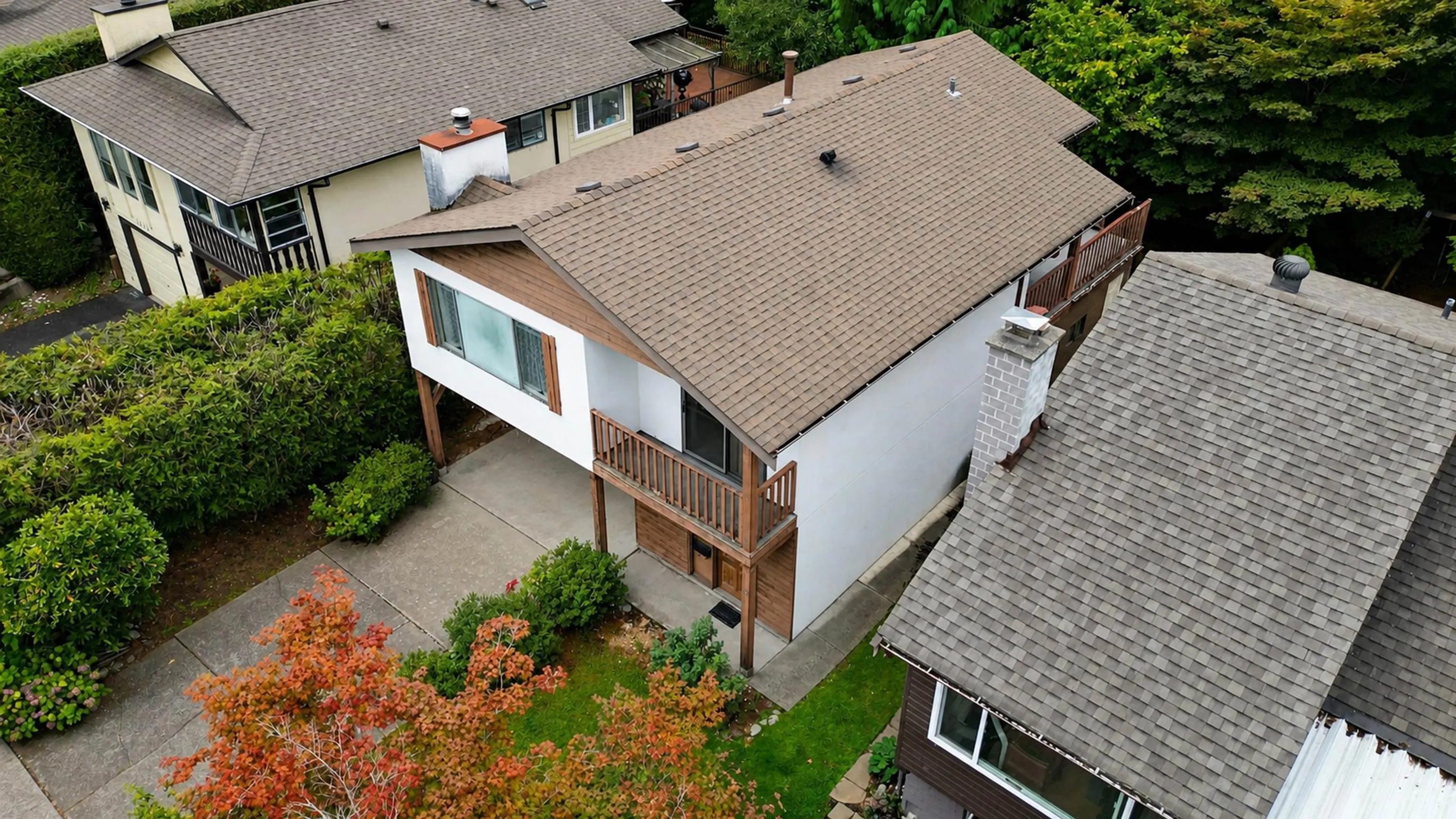 3232 Salt Spring Avenue