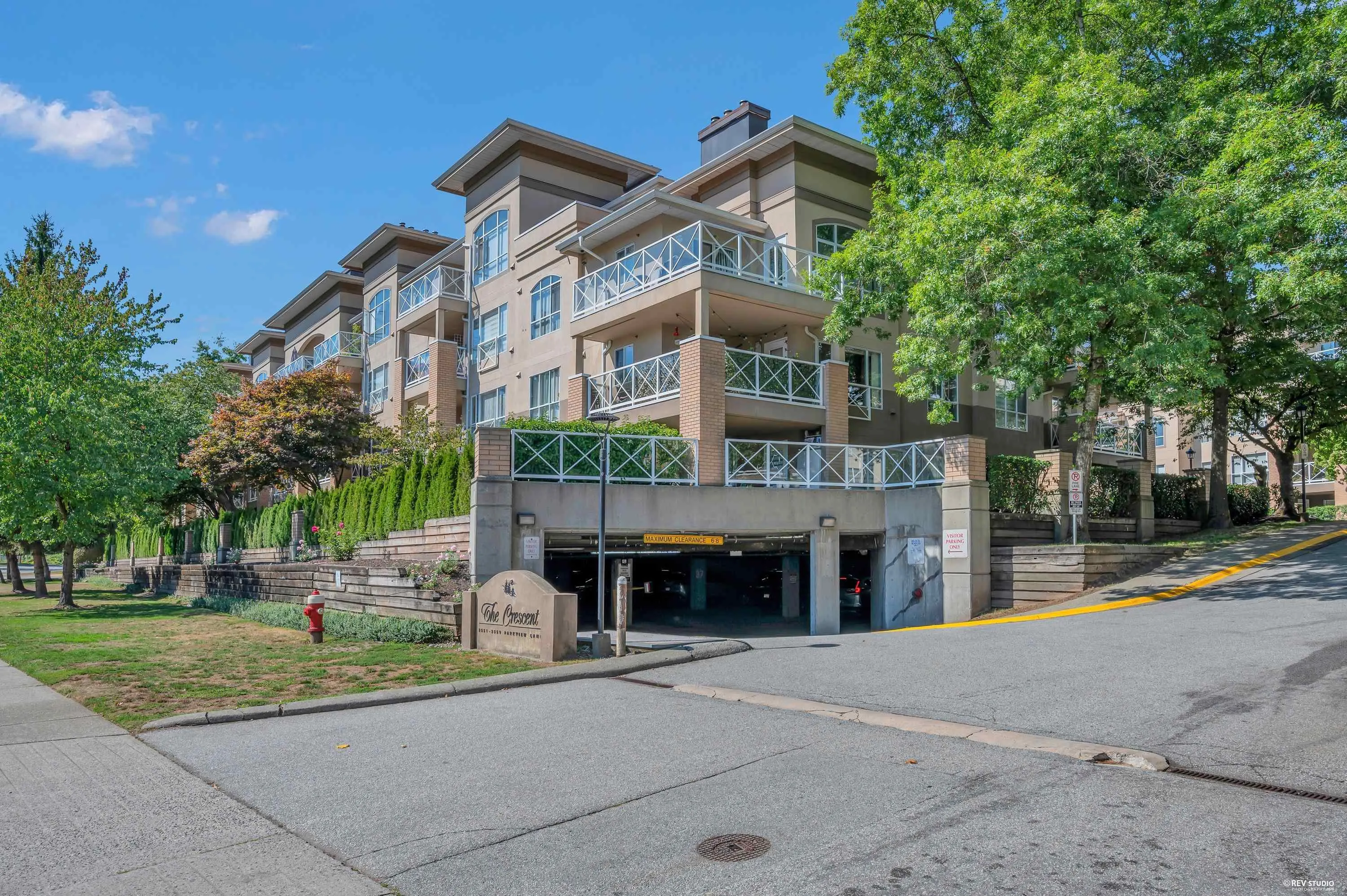 2558 Parkview Lane #105