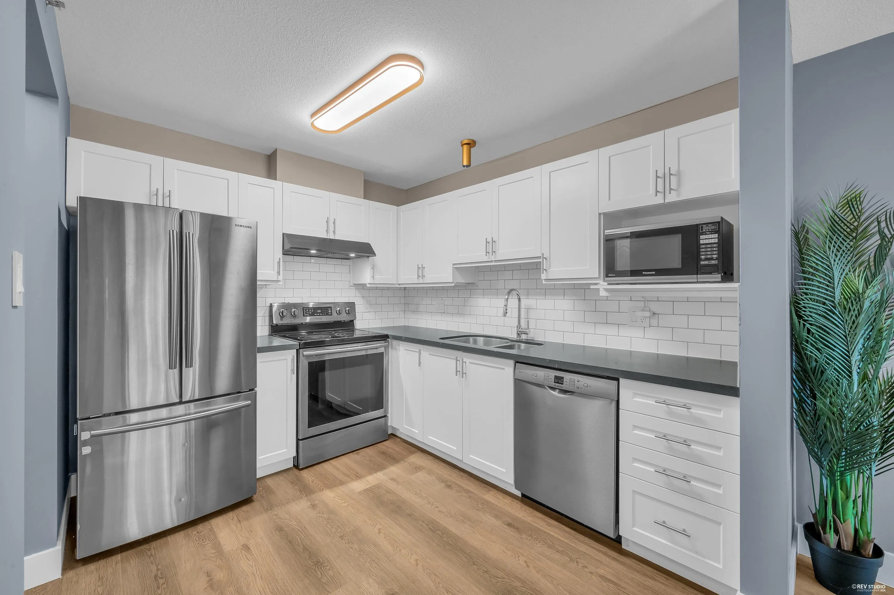 2558 Parkview Lane #105