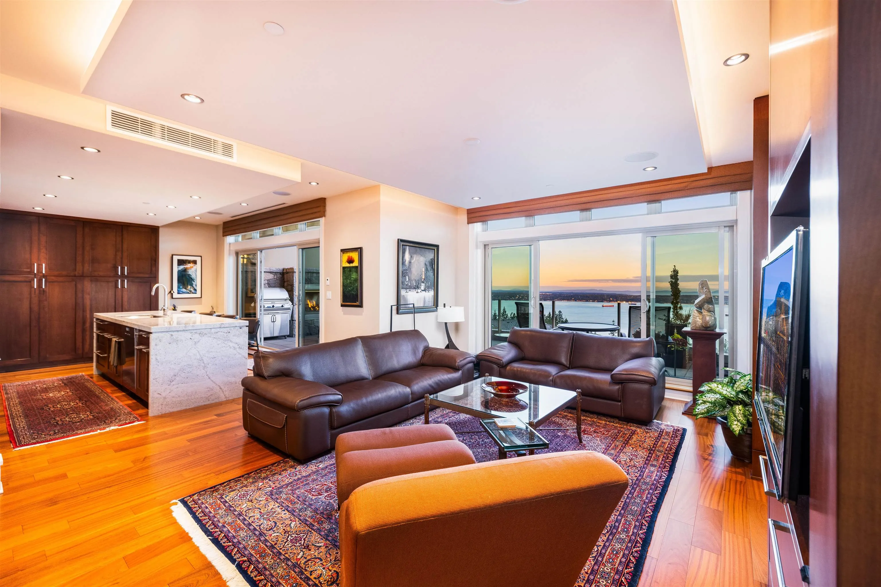 2535 Garden Court #101