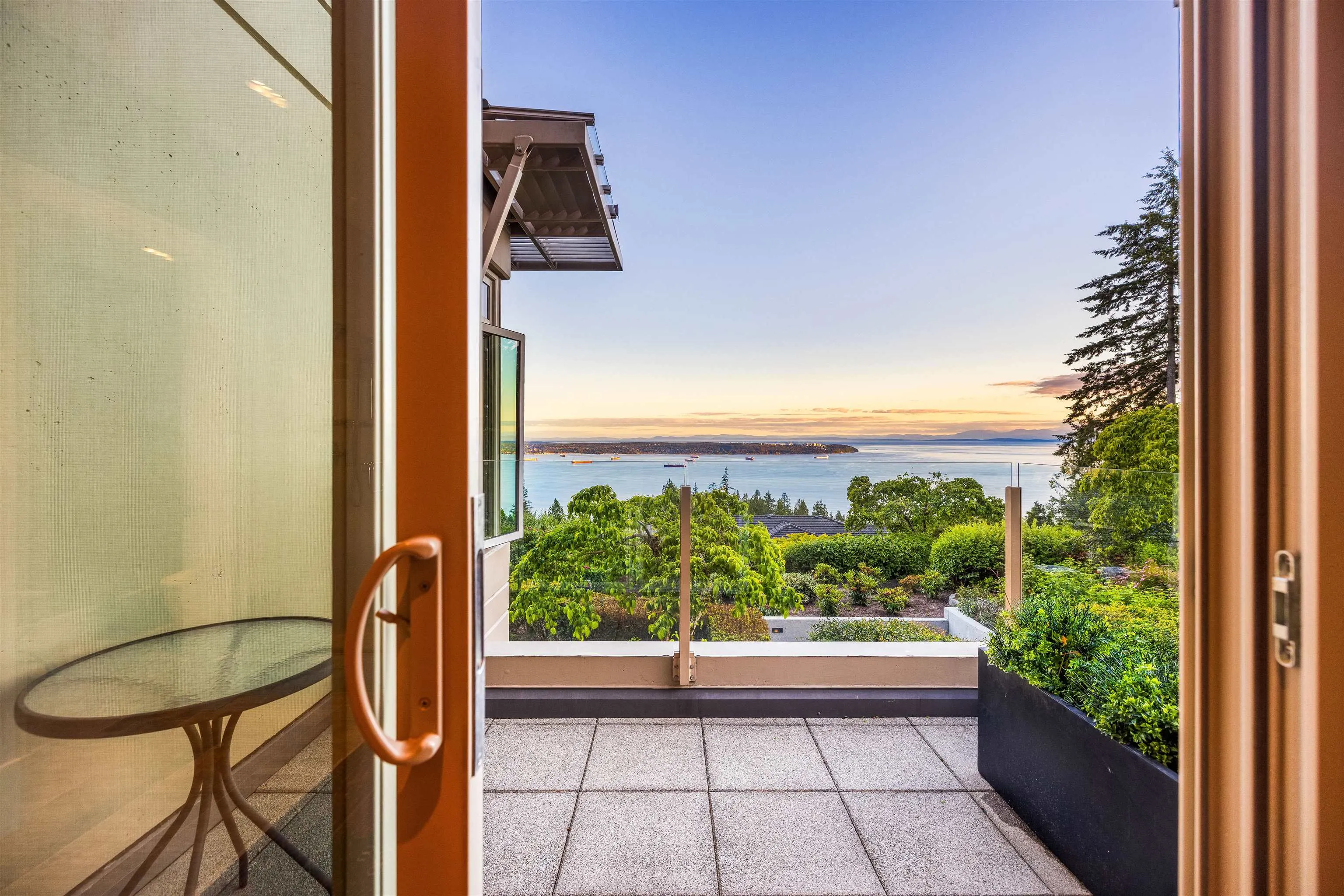 2535 Garden Court #101