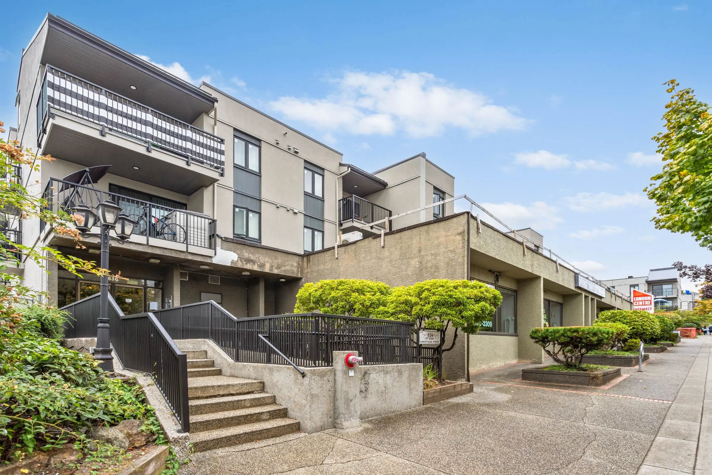 836 Twelfth Street #202