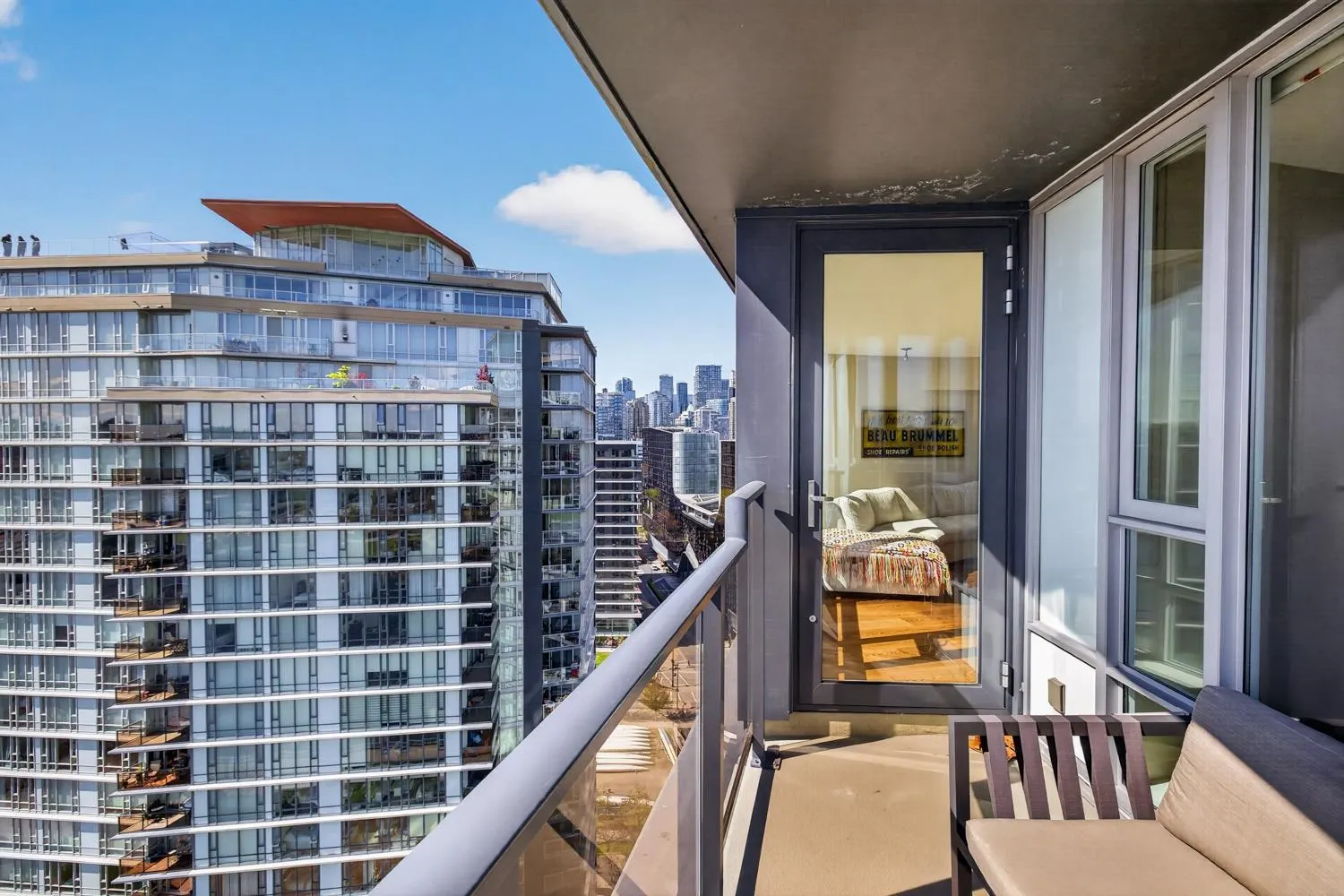 8 Smithe Mews #2503