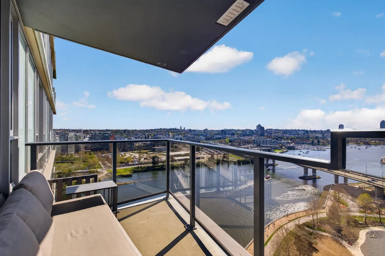 8 Smithe Mews #2503