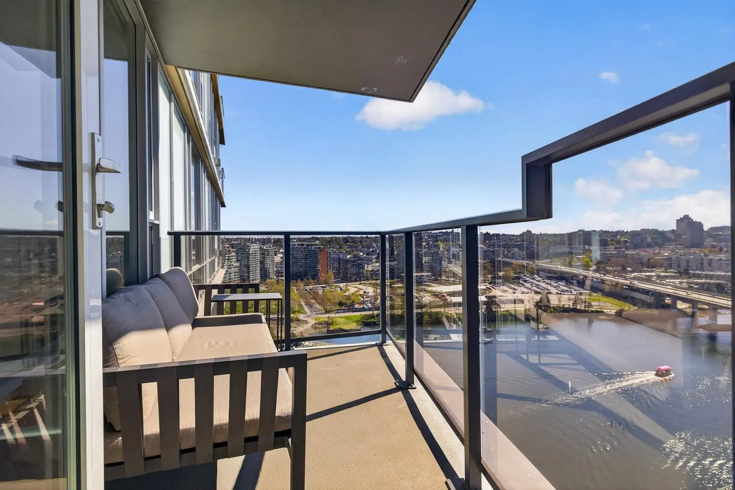 8 Smithe Mews #2503