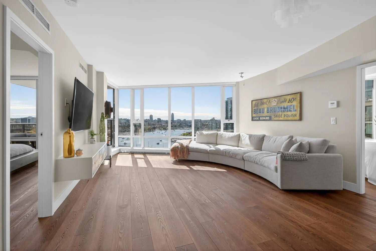 8 Smithe Mews #2503