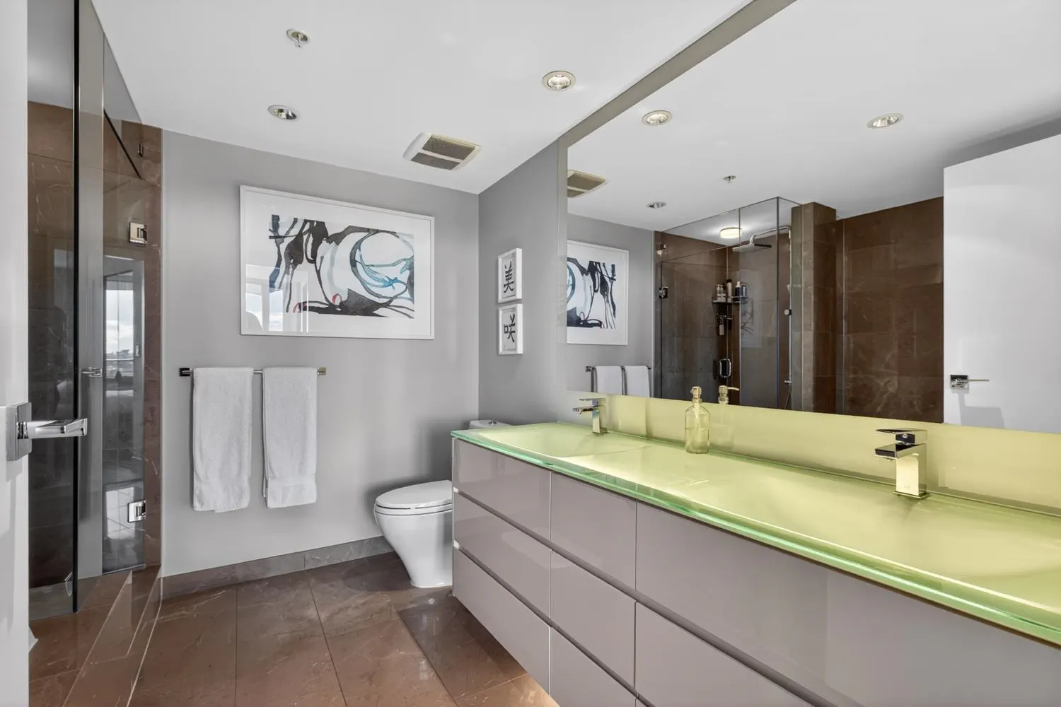 8 Smithe Mews #2503