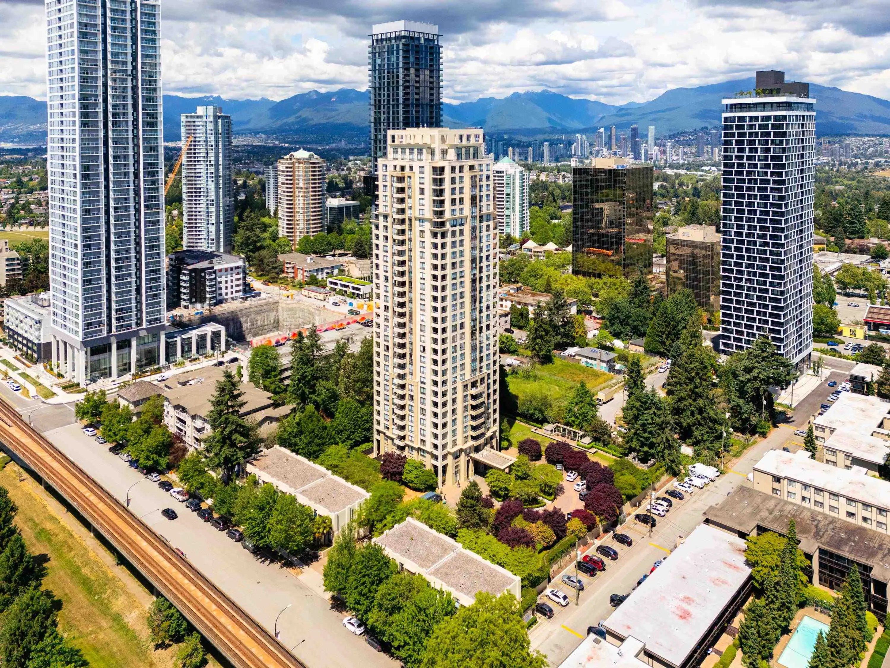 4333 Central Boulevard #8