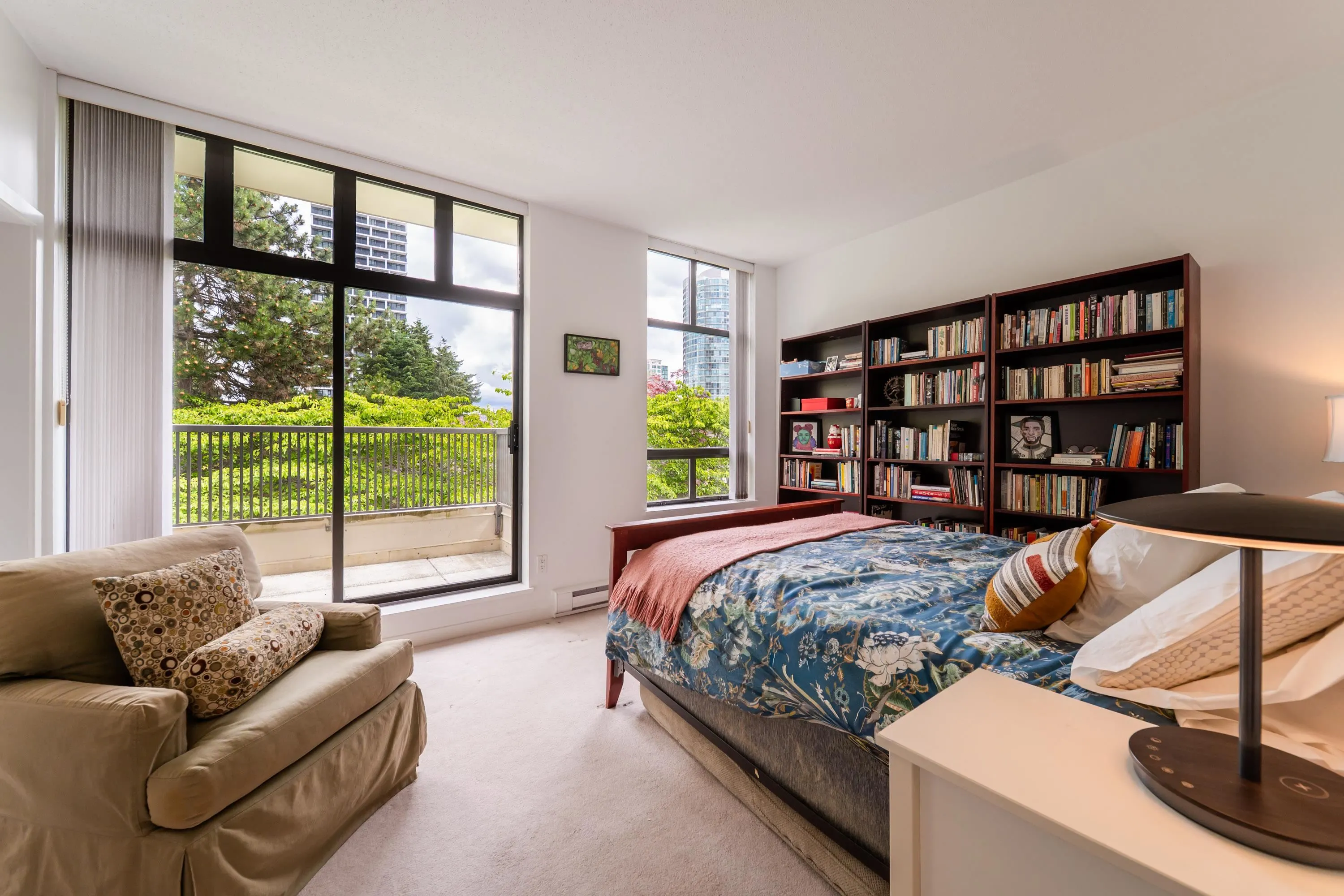 4333 Central Boulevard #8
