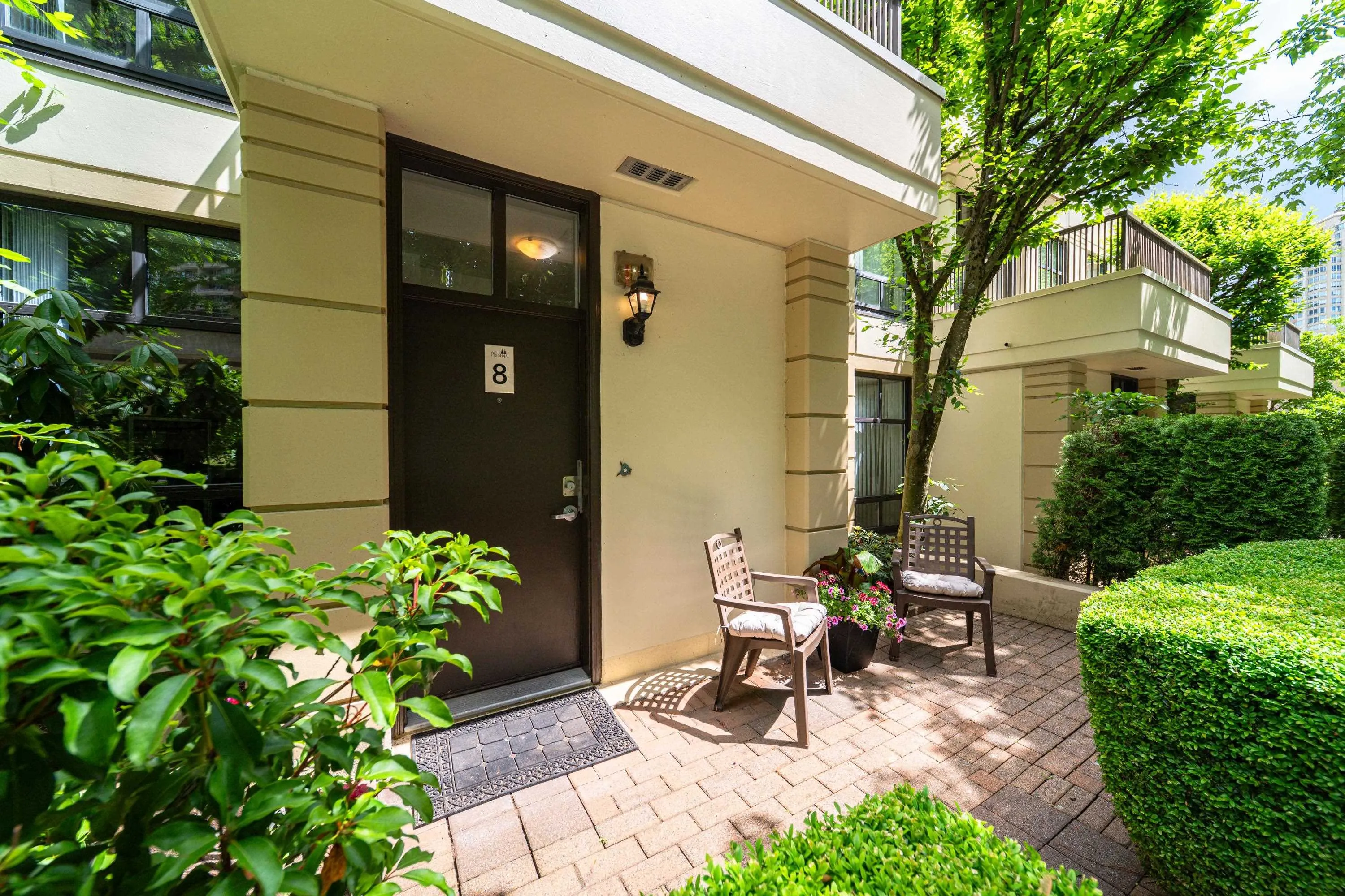 4333 Central Boulevard #8
