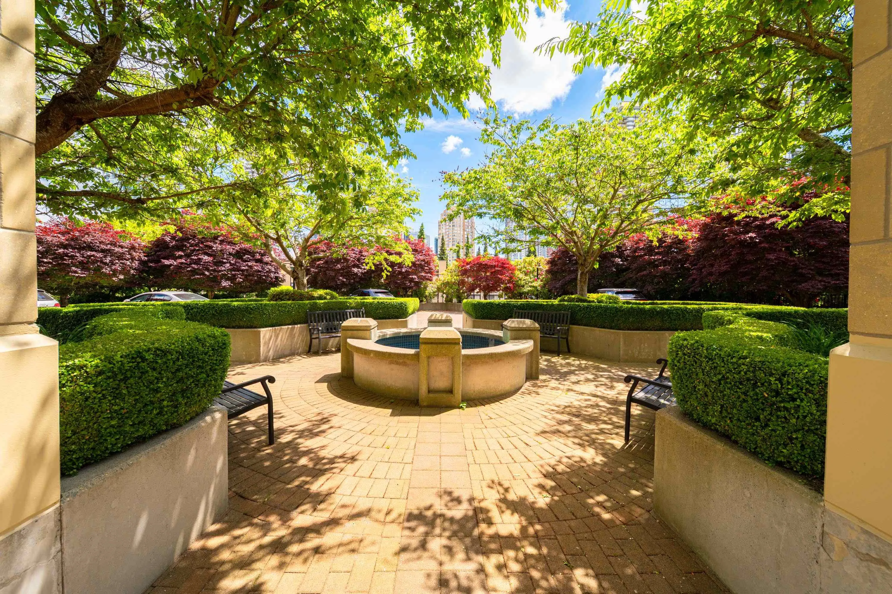 4333 Central Boulevard #8