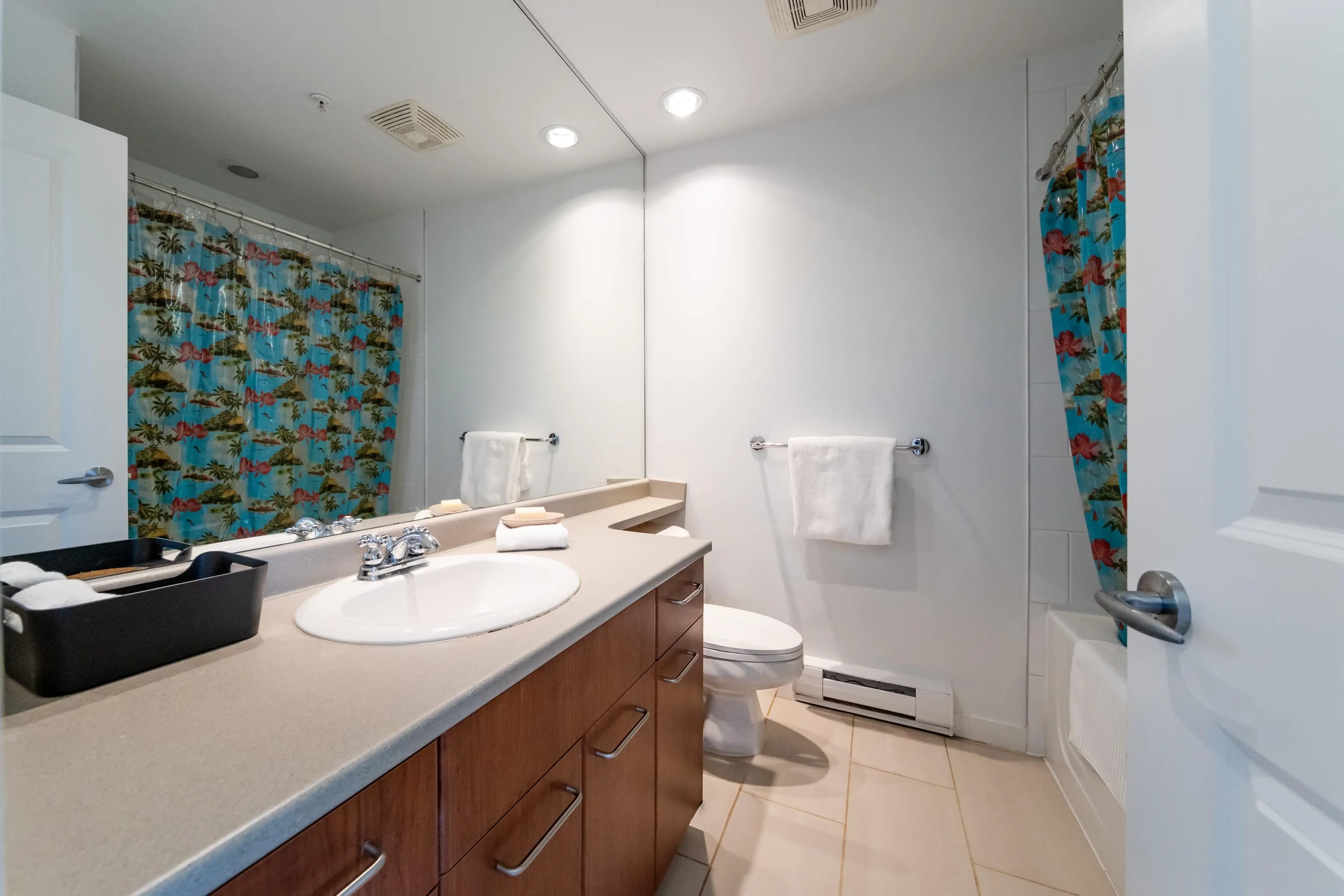 4333 Central Boulevard #8