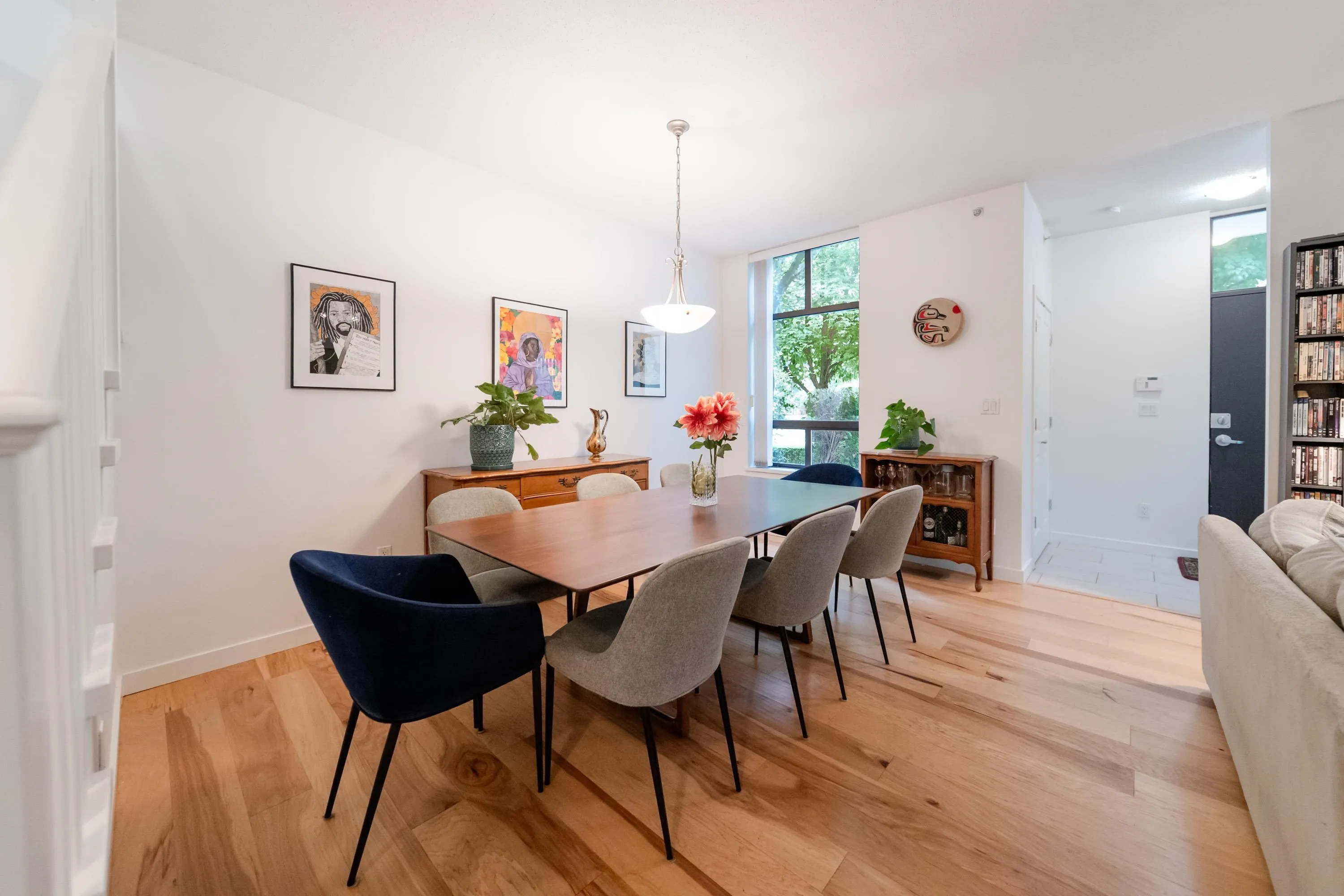 4333 Central Boulevard #8