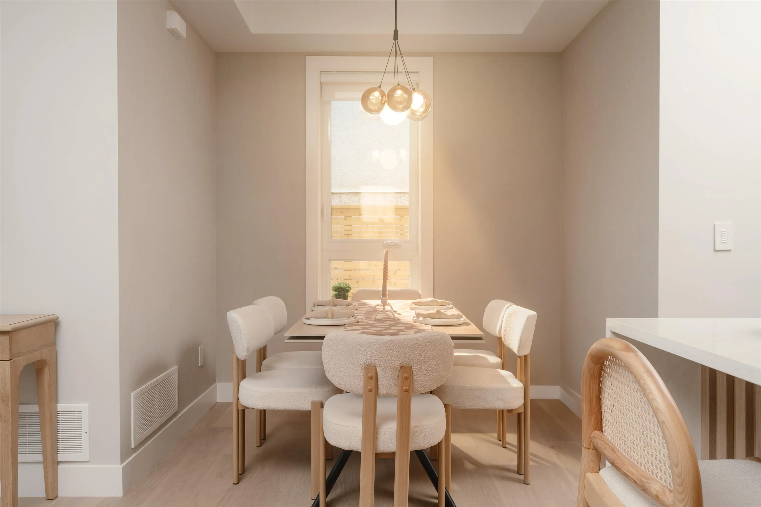 470 W 20 Avenue #1