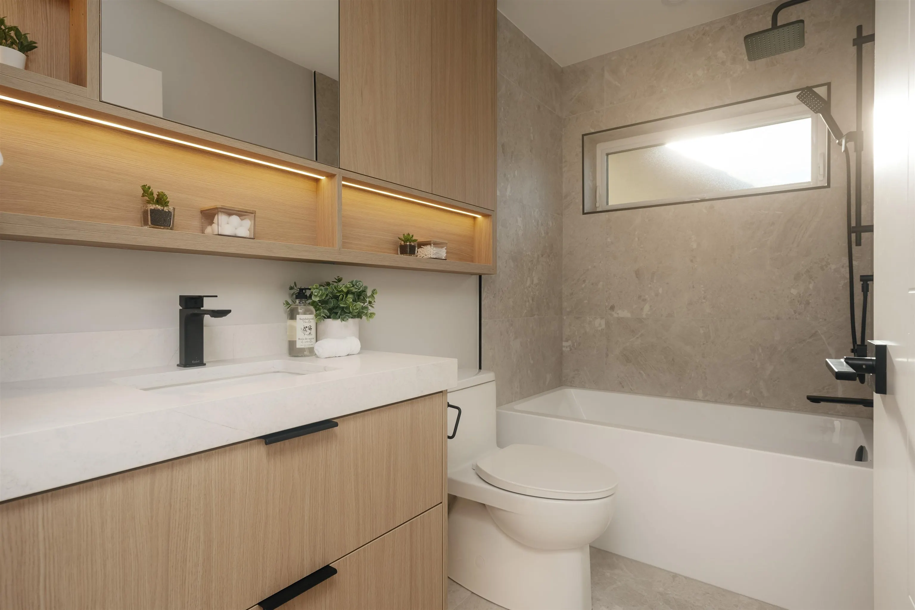 470 W 20 Avenue #1