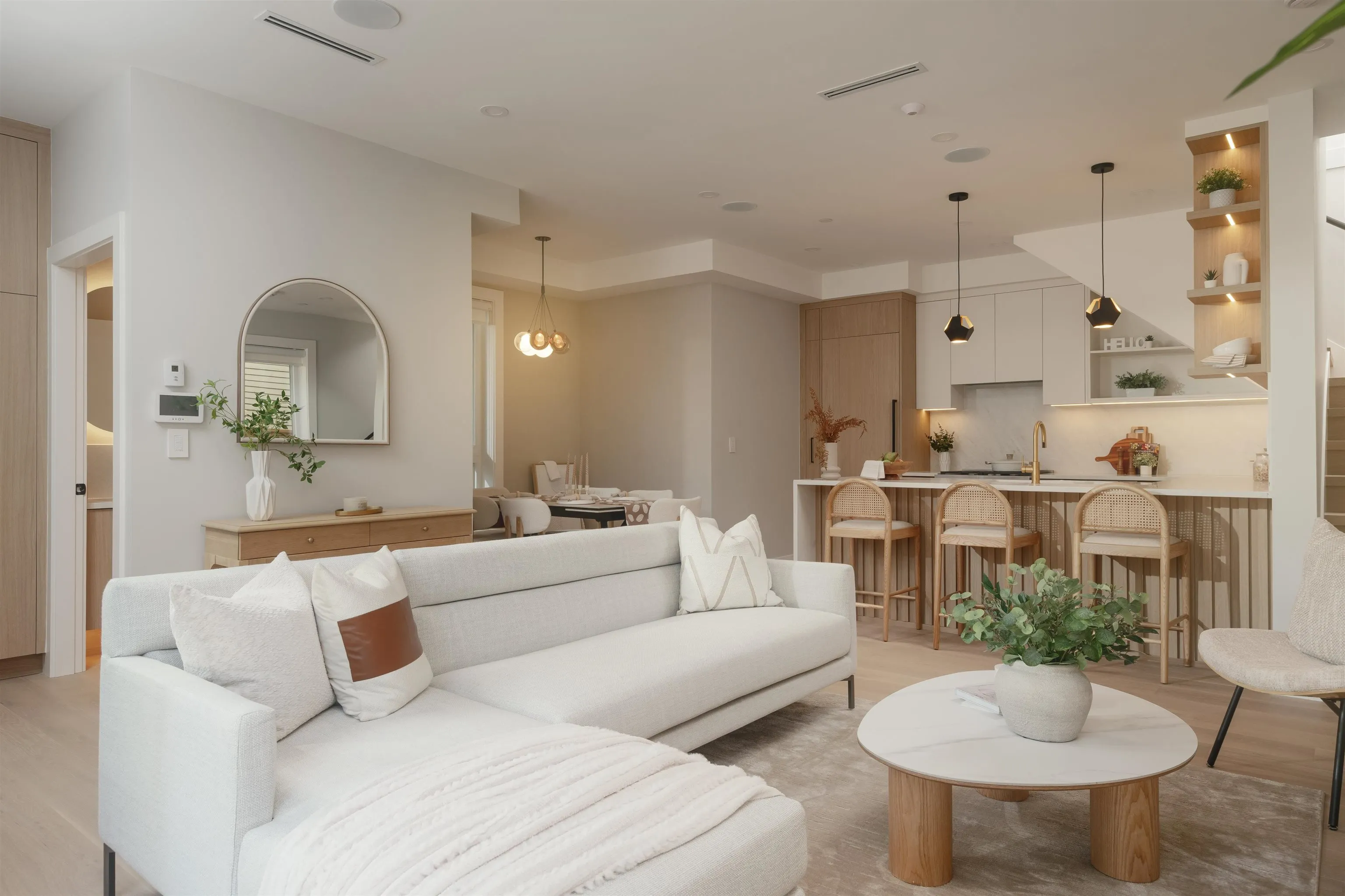 470 W 20 Avenue #1
