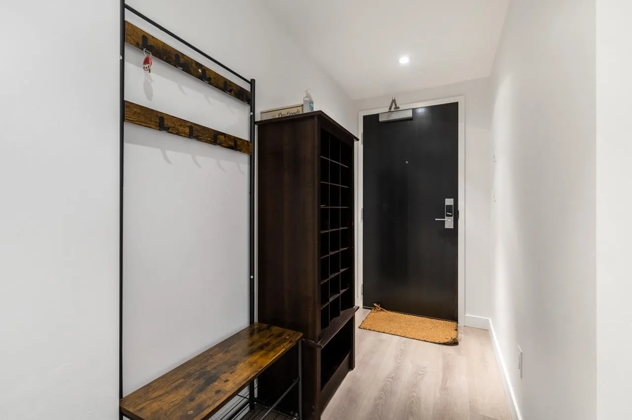 209 E 7th Avenue #406