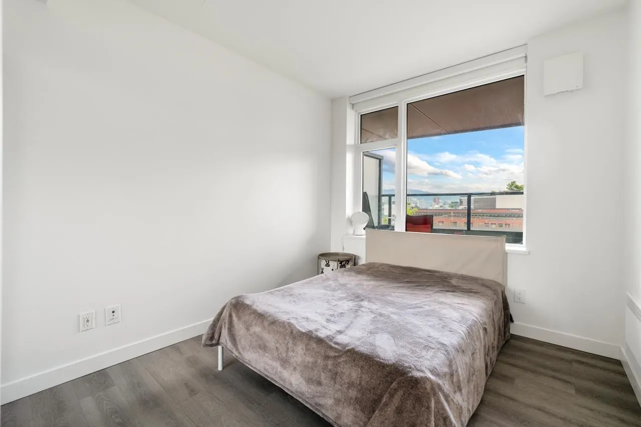 209 E 7th Avenue #406
