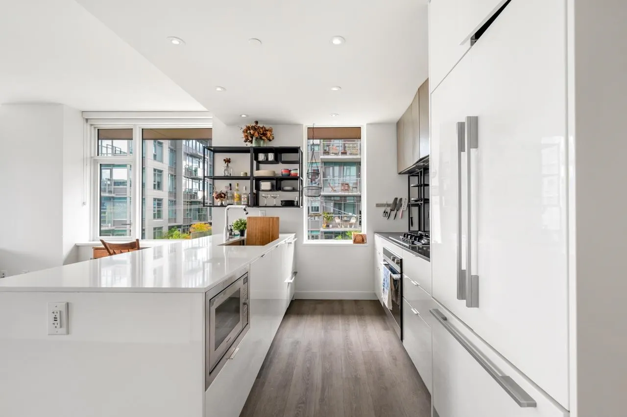 209 E 7th Avenue #406