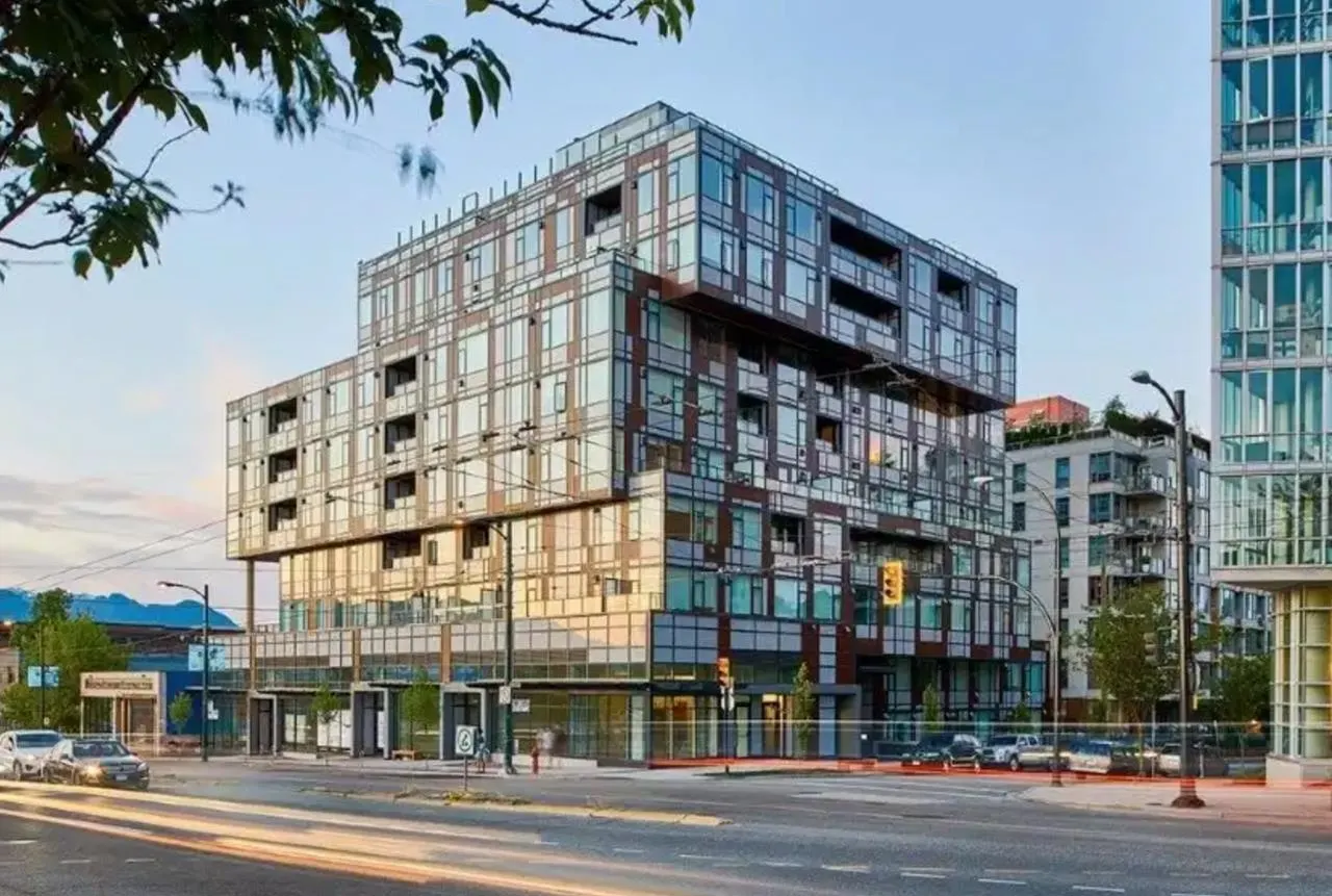 209 E 7th Avenue #406