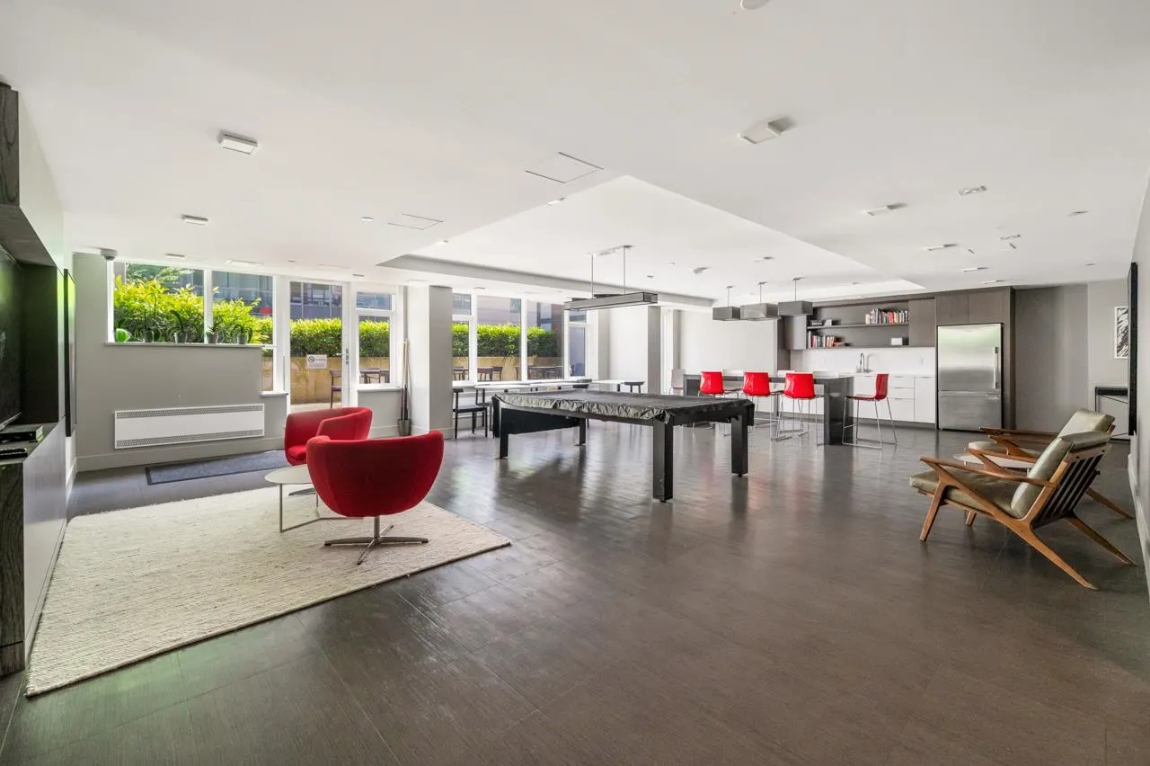 209 E 7th Avenue #406