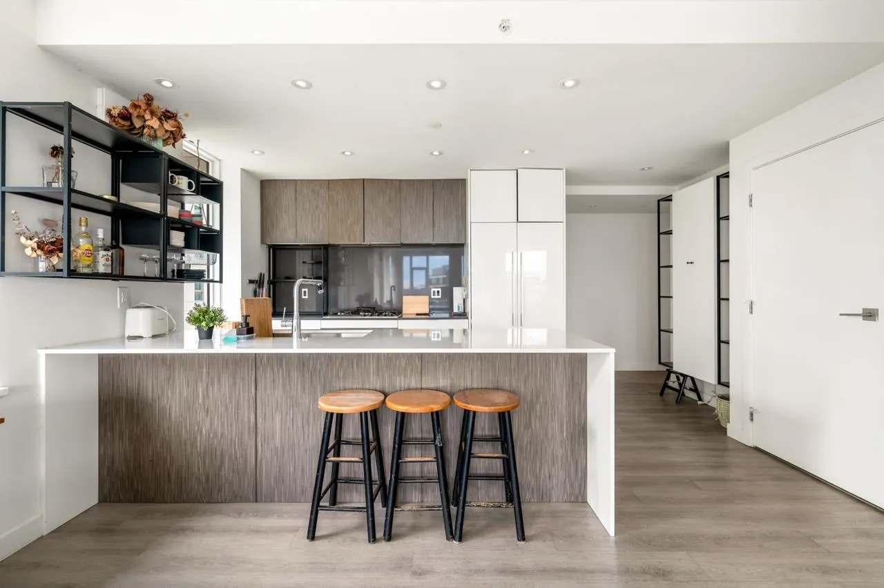 209 E 7th Avenue #406