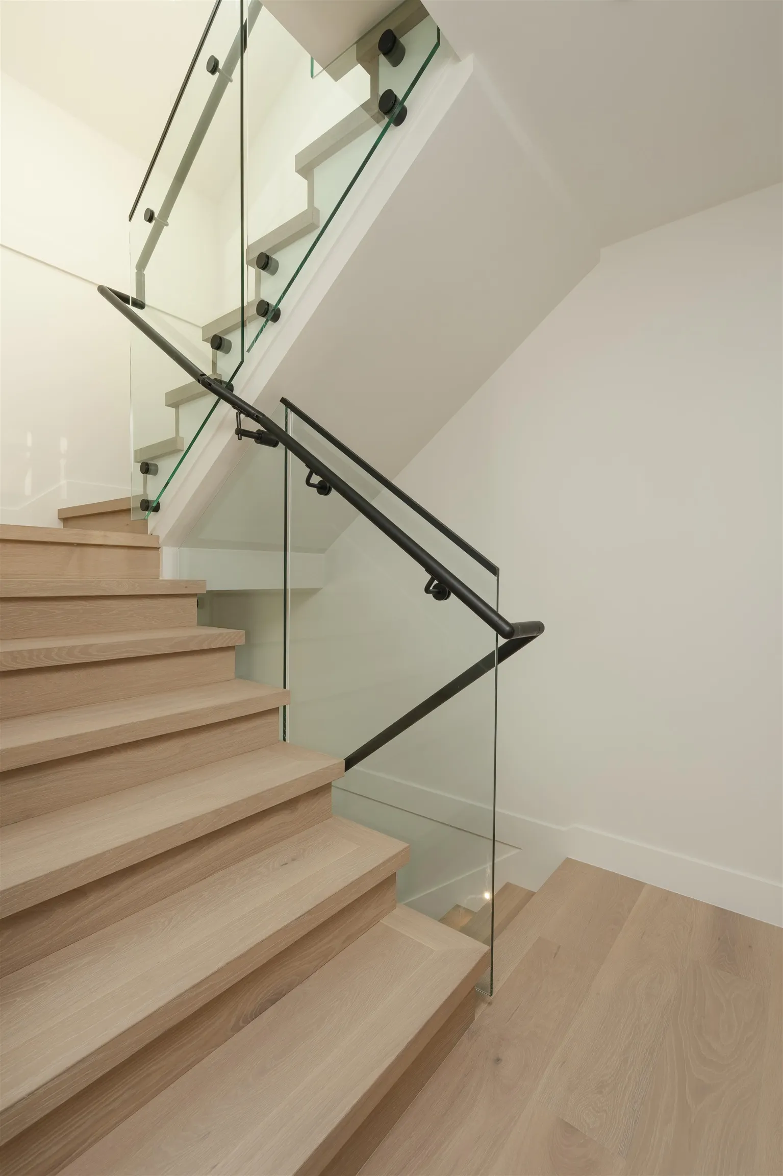 470 W 20 Avenue #2