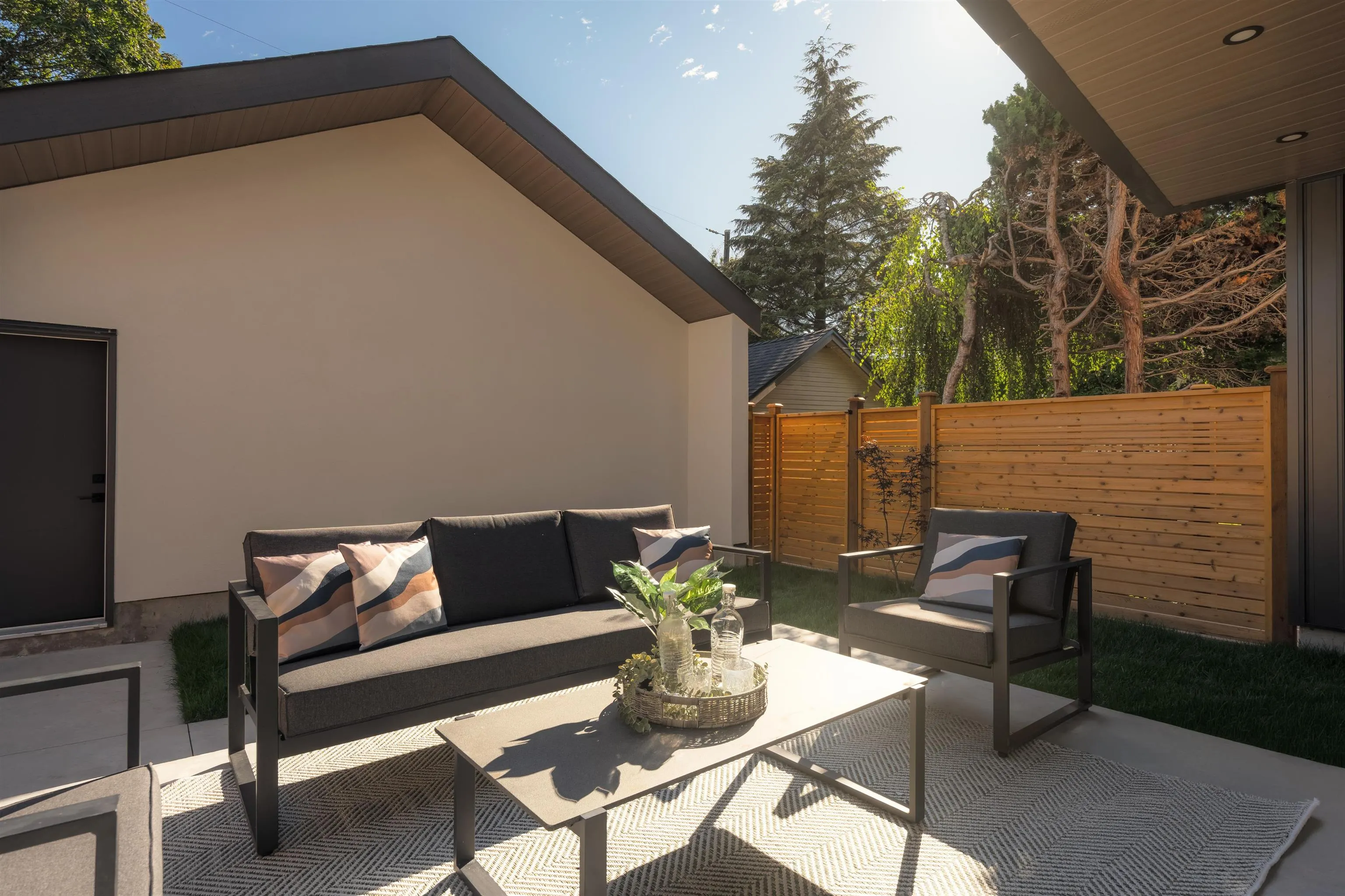 470 W 20 Avenue #2