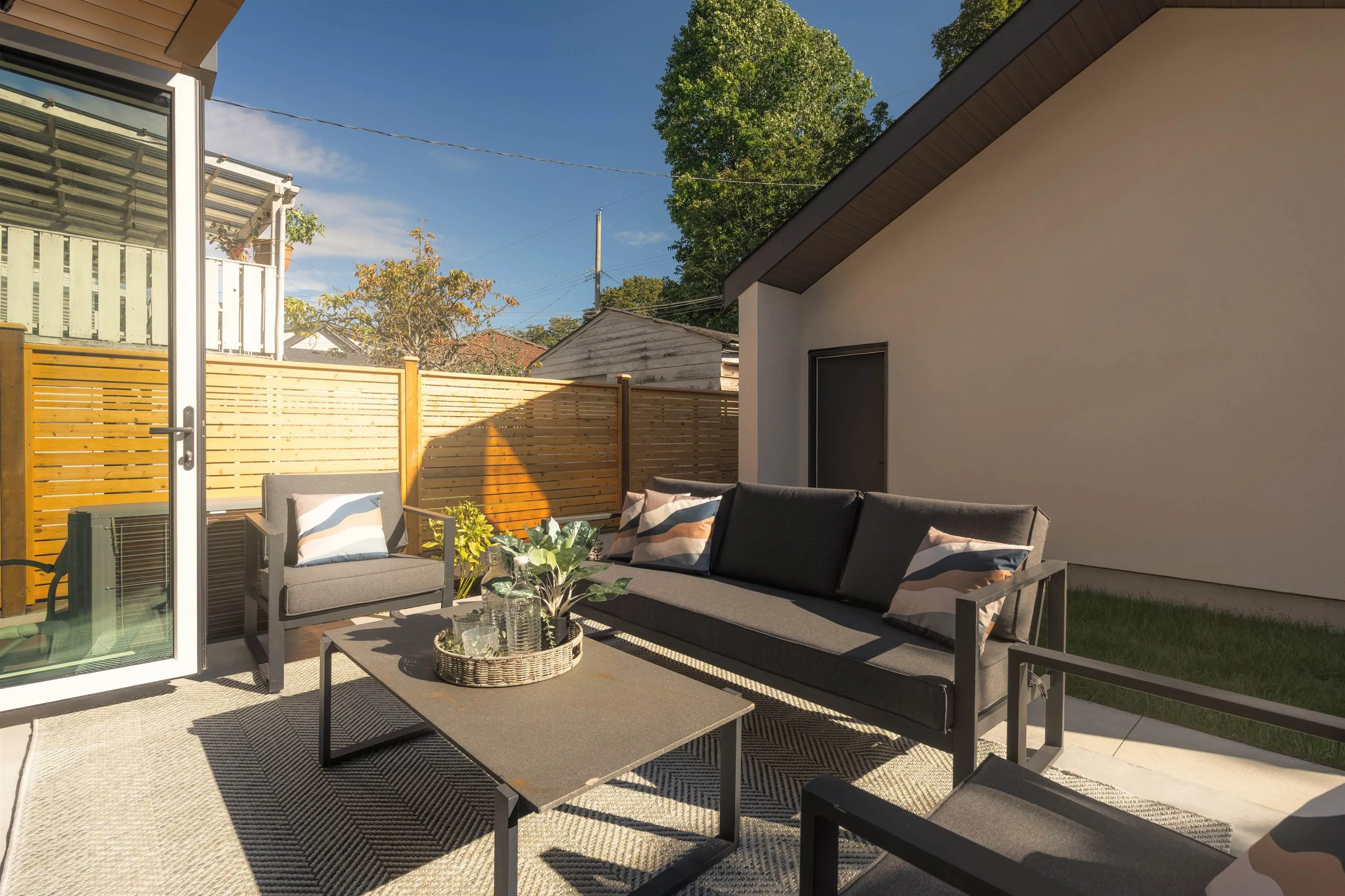 470 W 20 Avenue #2