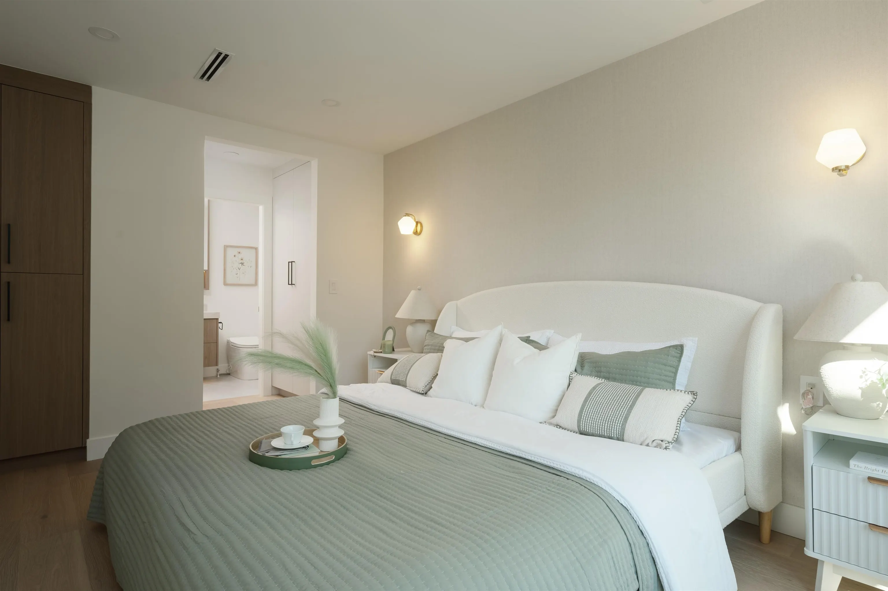 470 W 20 Avenue #2