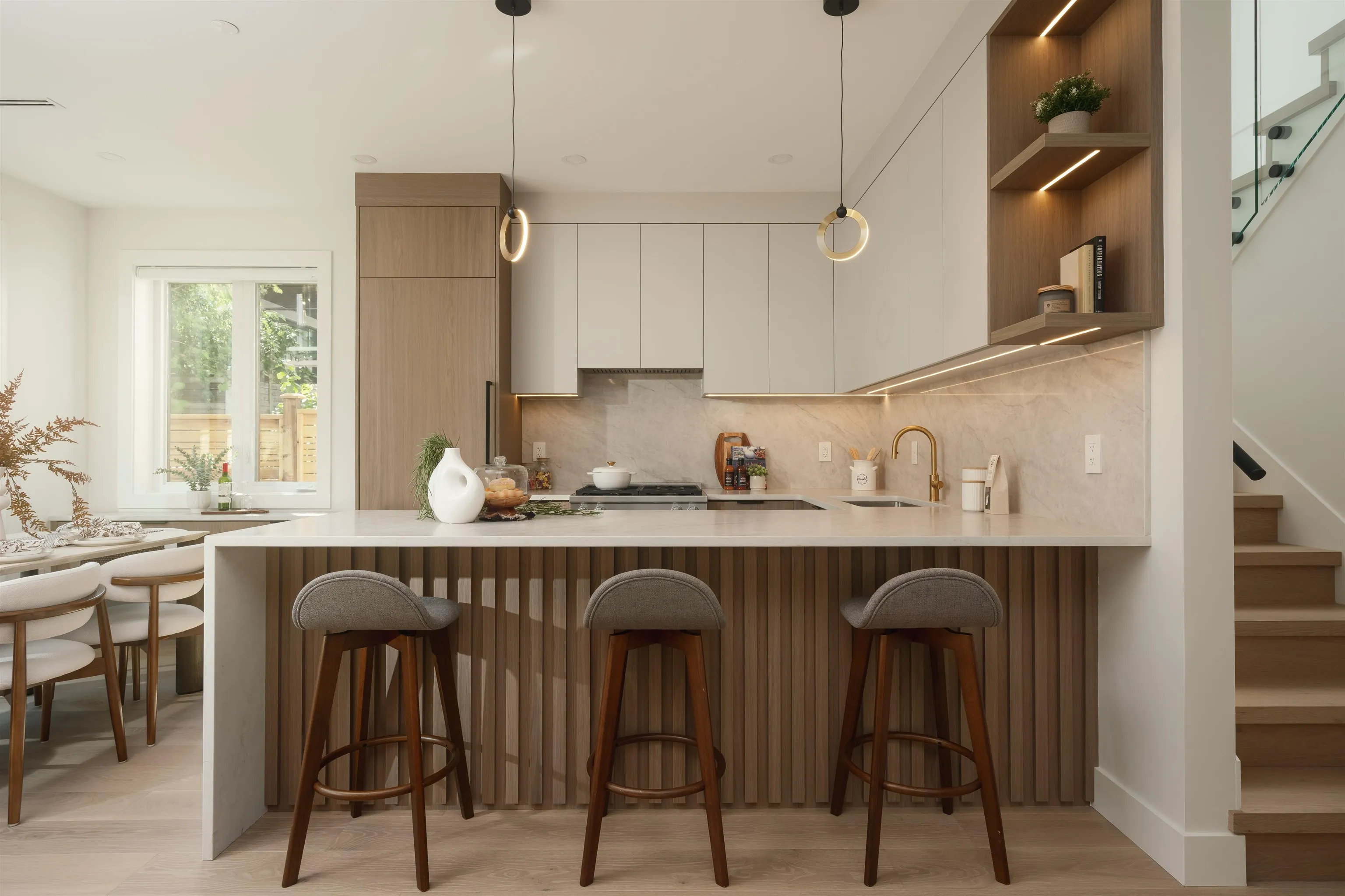 470 W 20 Avenue #2
