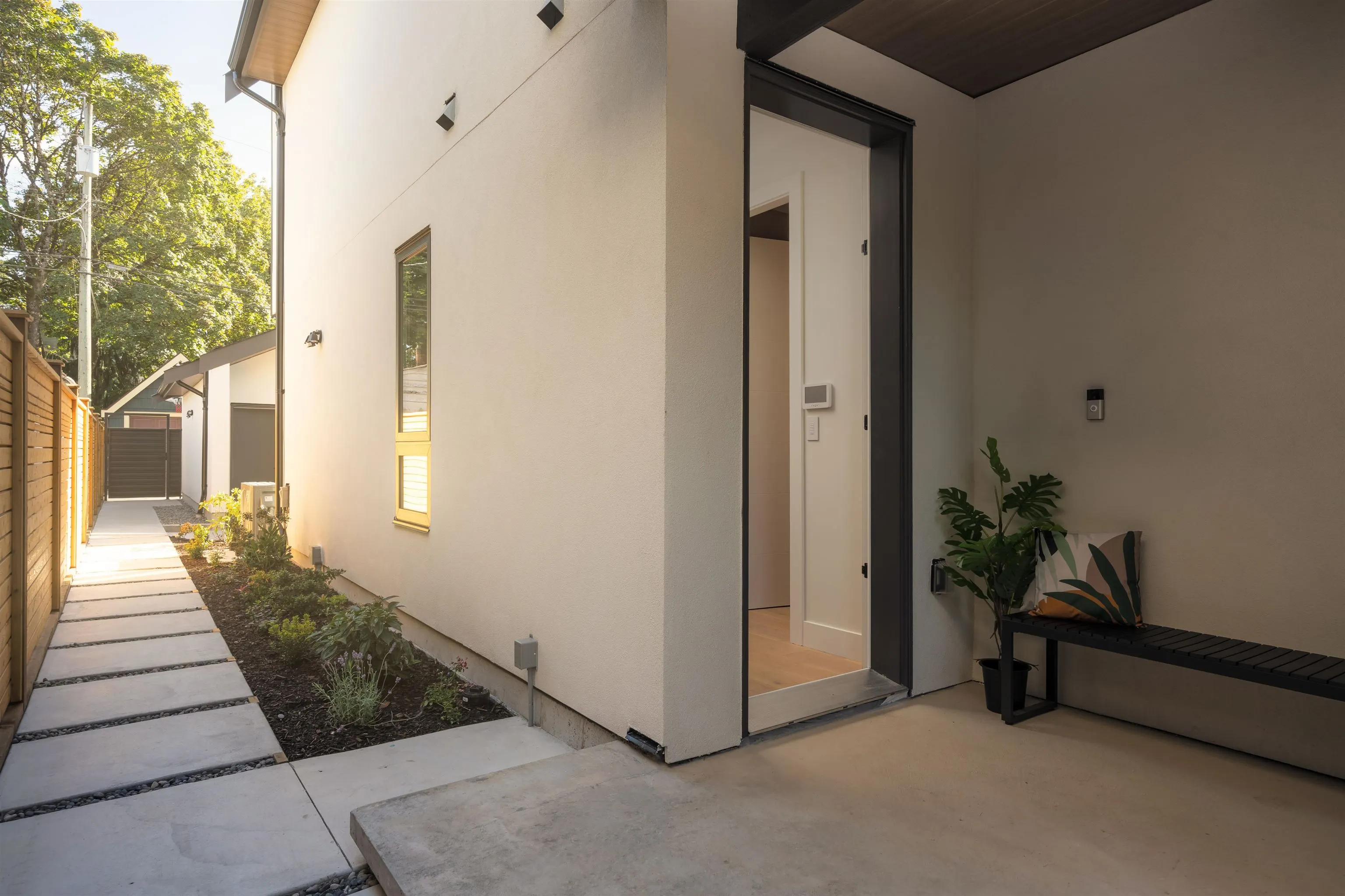 470 W 20 Avenue #2