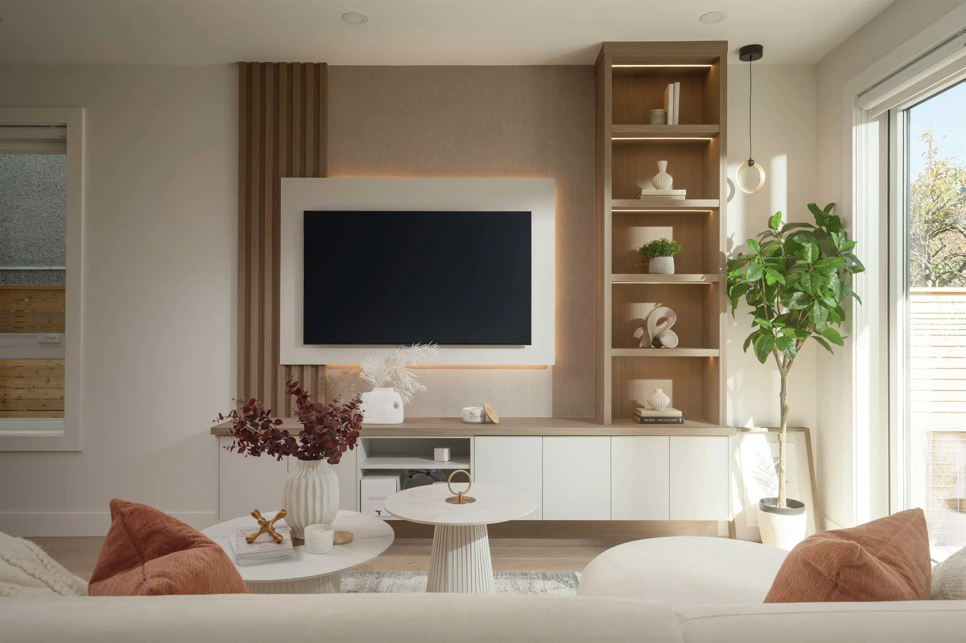 470 W 20 Avenue #2