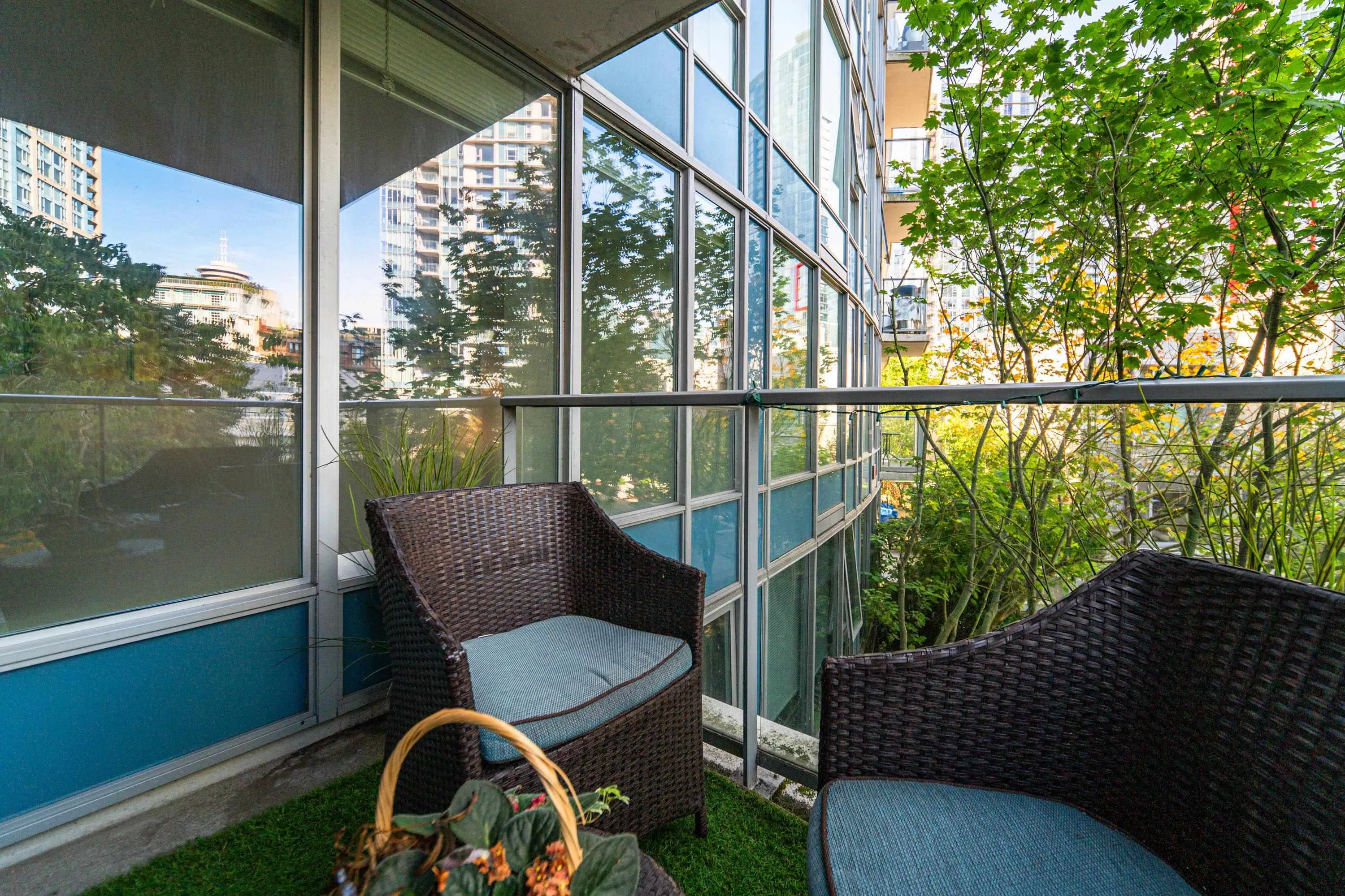 689 Abbott Street #301