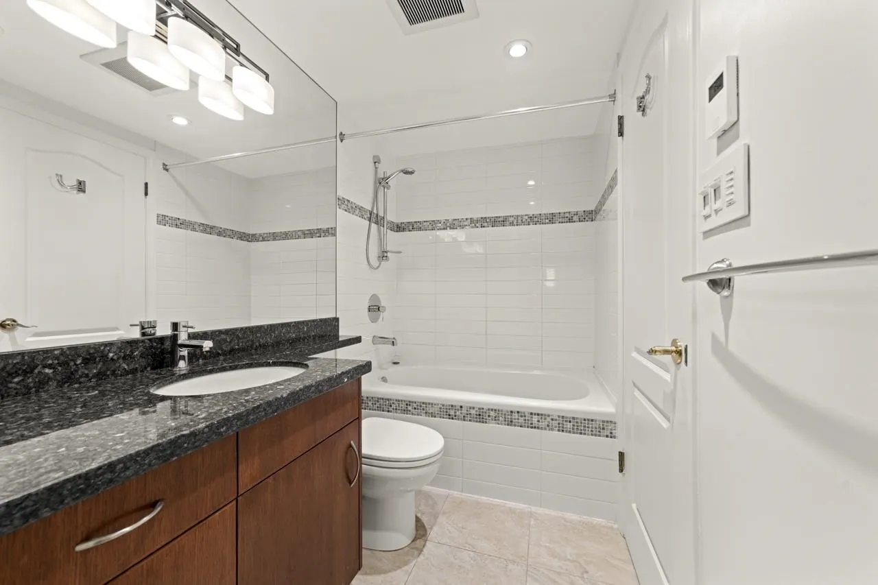 526 W 13th Avenue #104