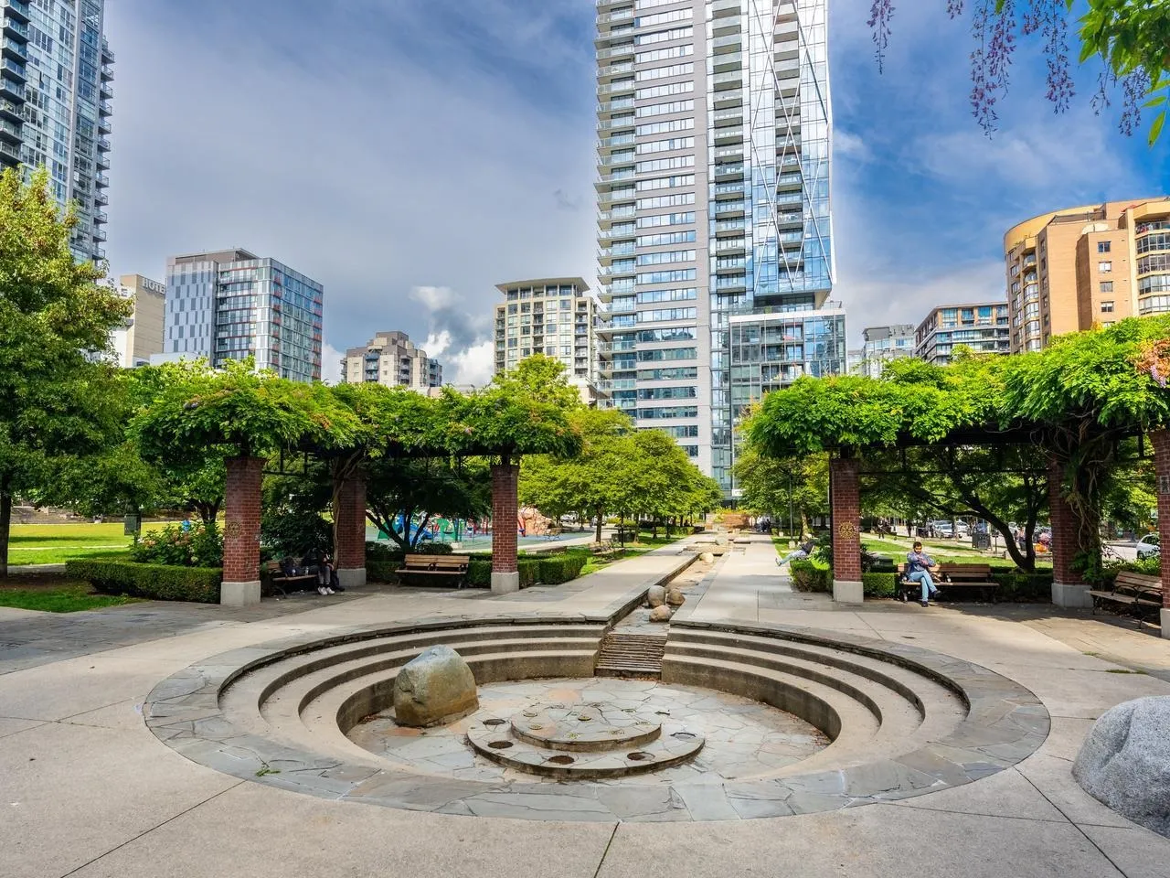 1238 Richards Street #401