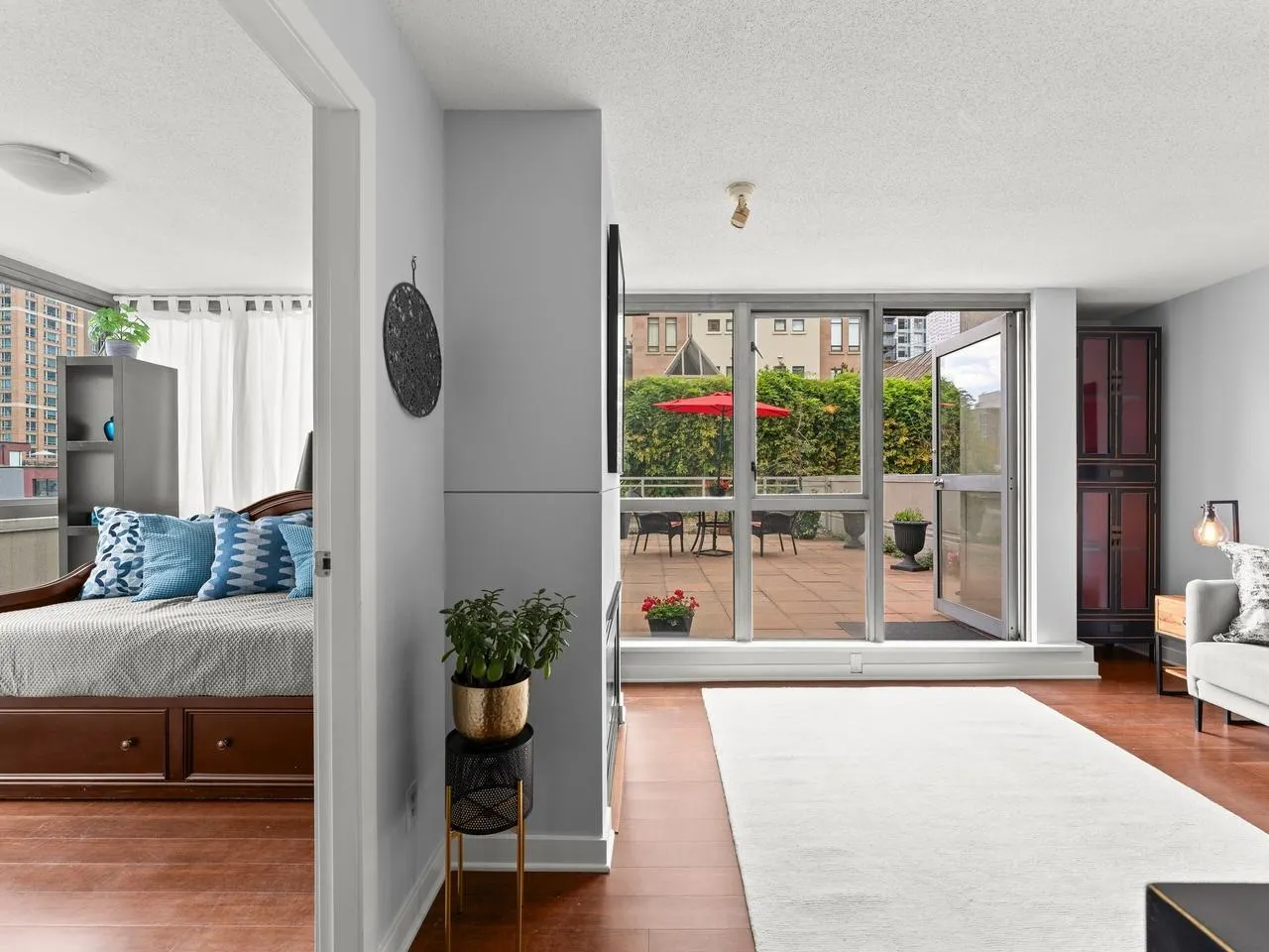 1238 Richards Street #401