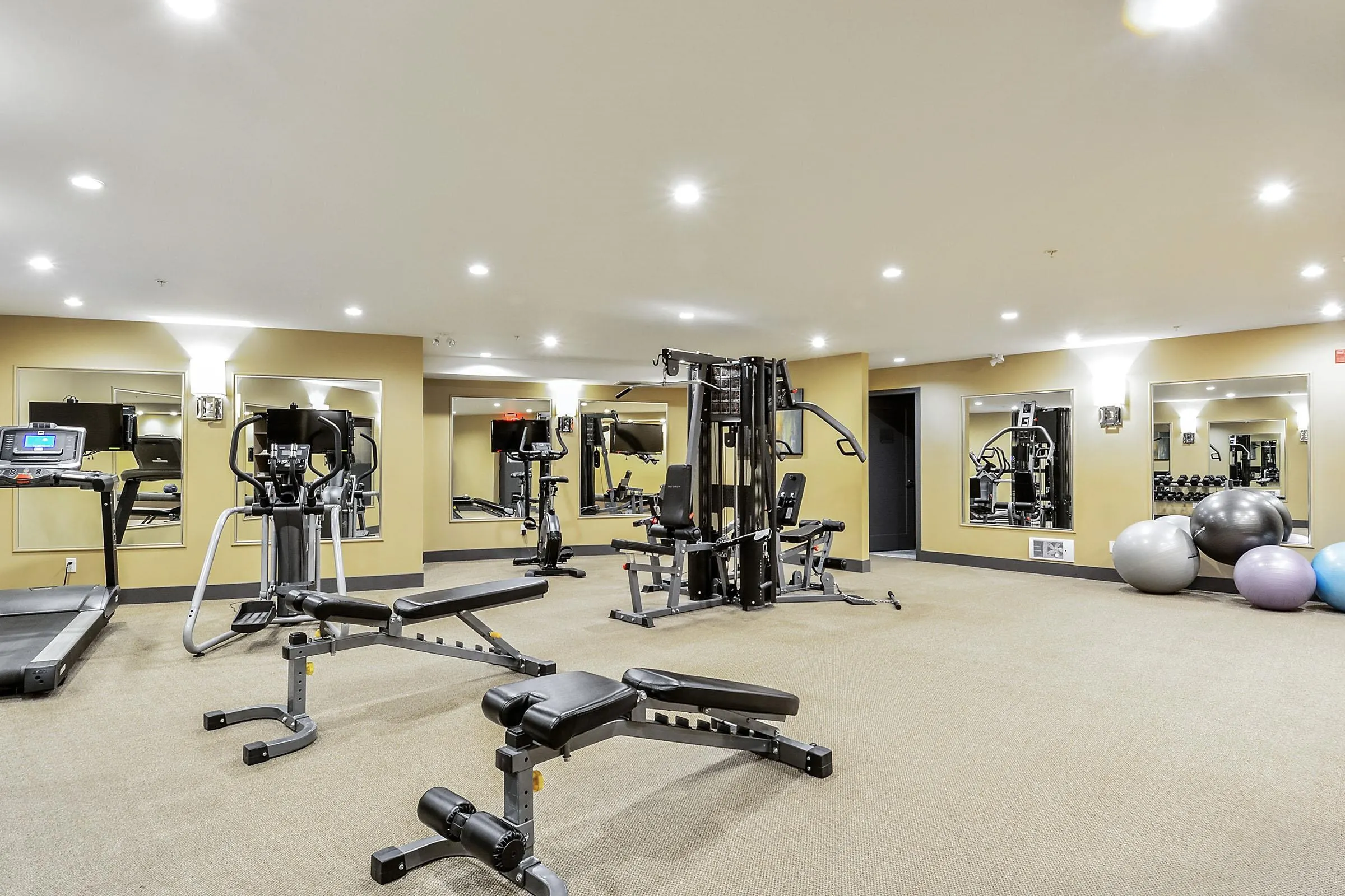 14855 Thrift Avenue #216