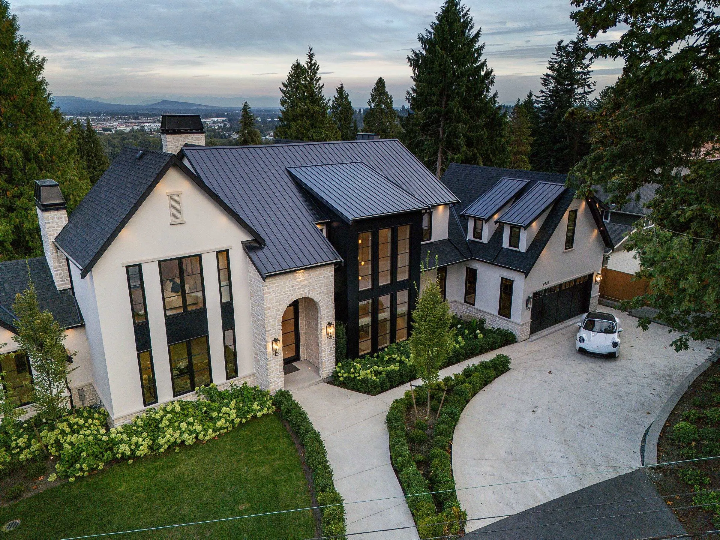 2976 Lazy A Street