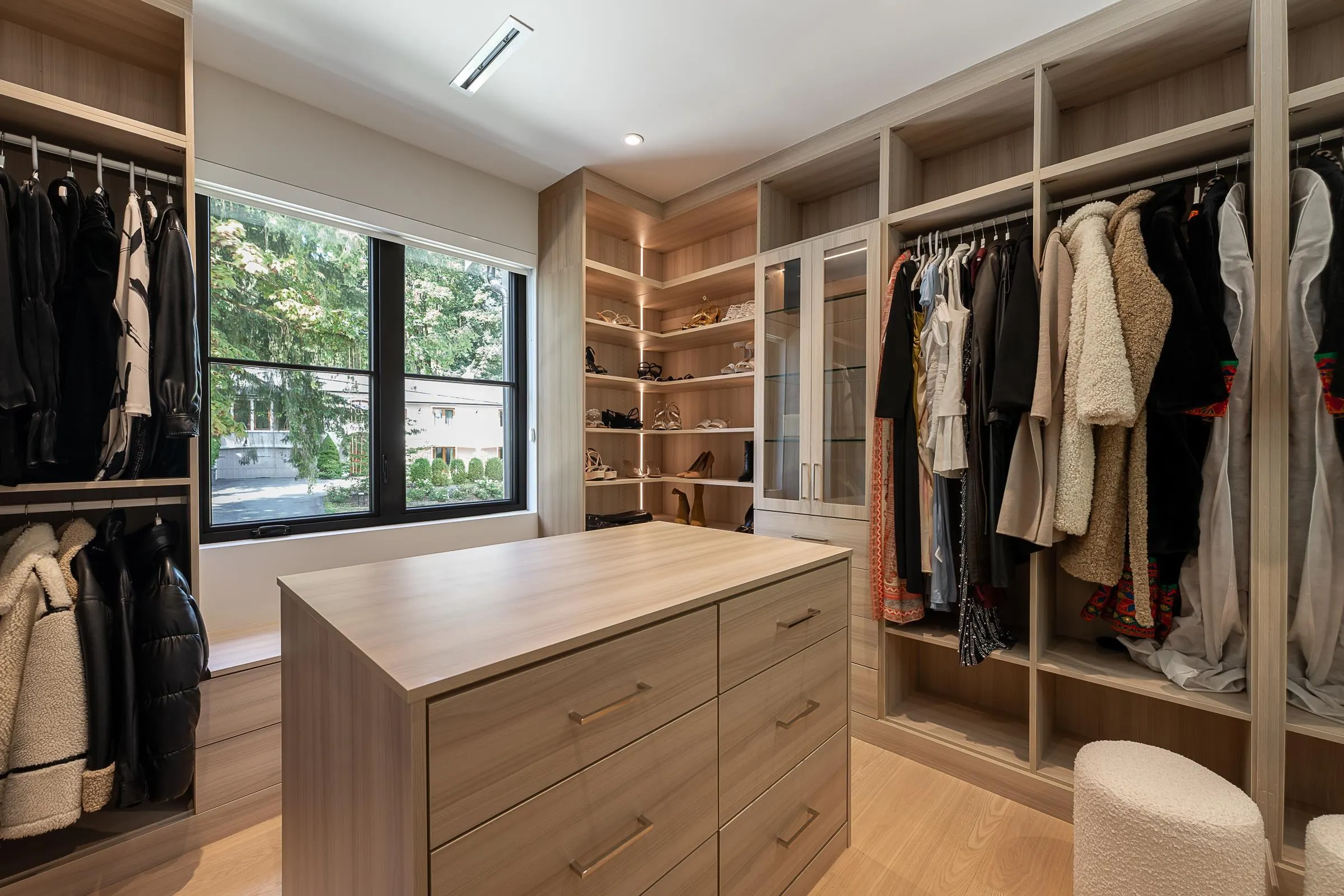 2976 Lazy A Street