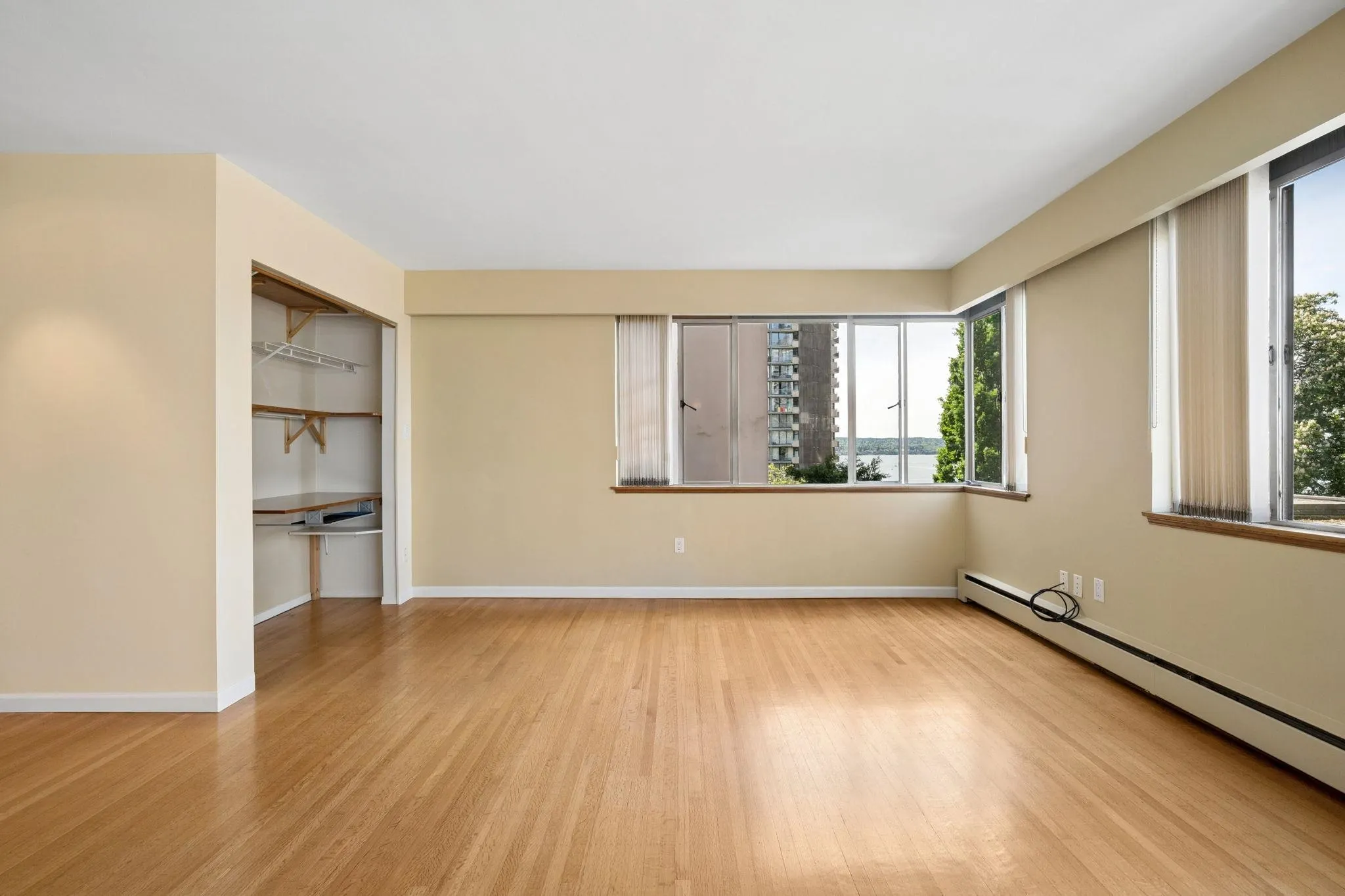 1315 Cardero Street #401
