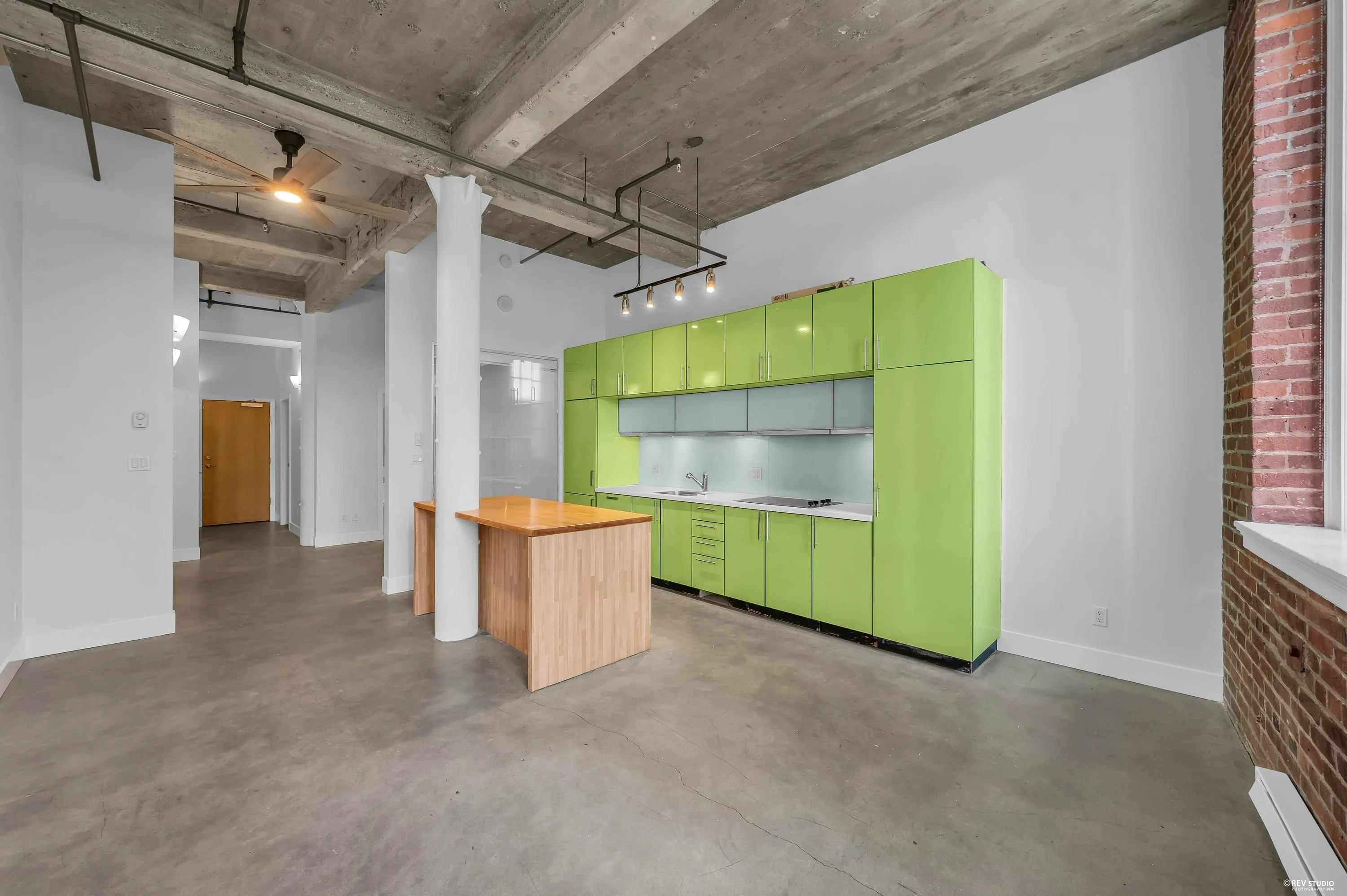 546 Beatty Street #209