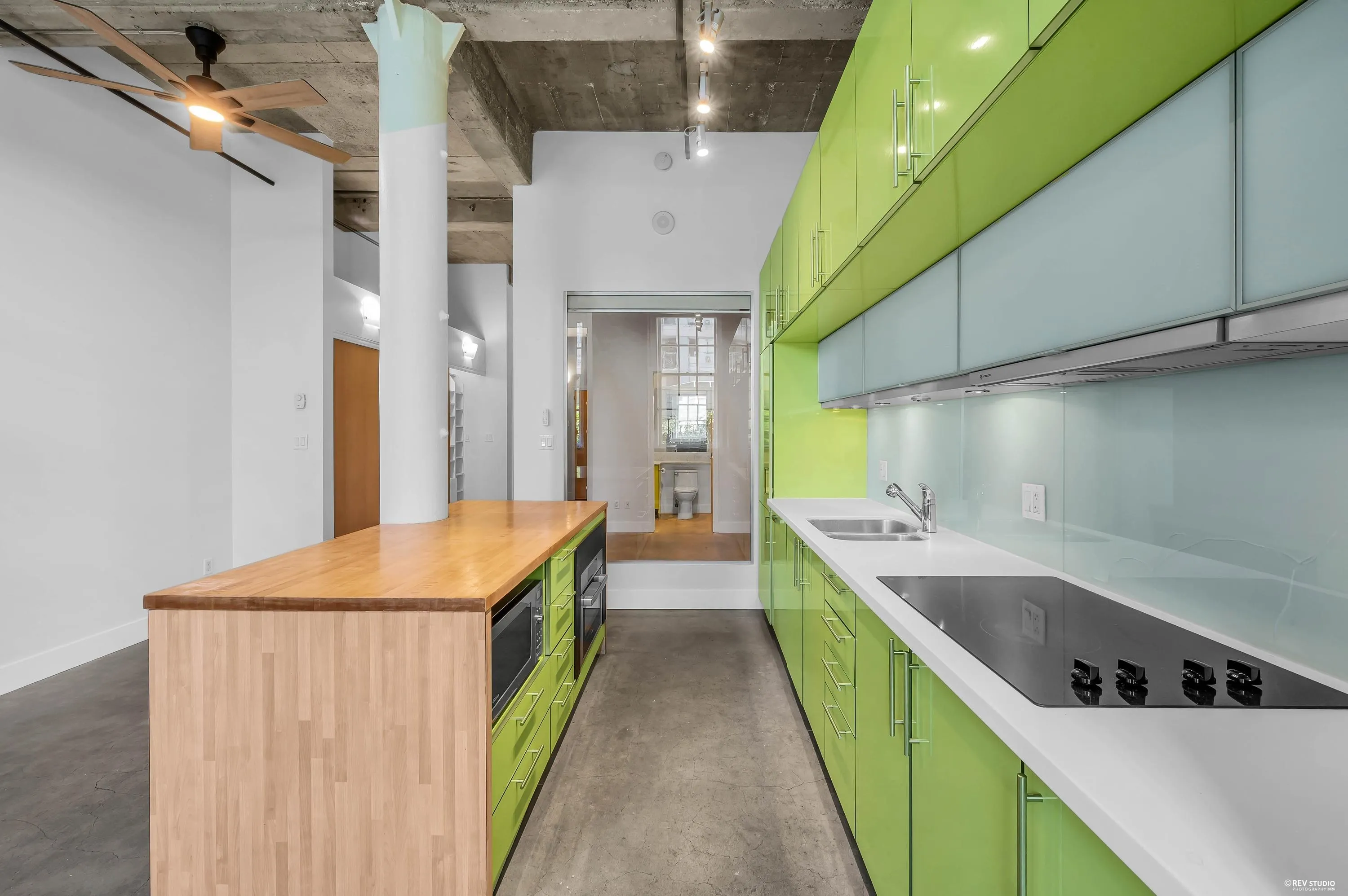 546 Beatty Street #209