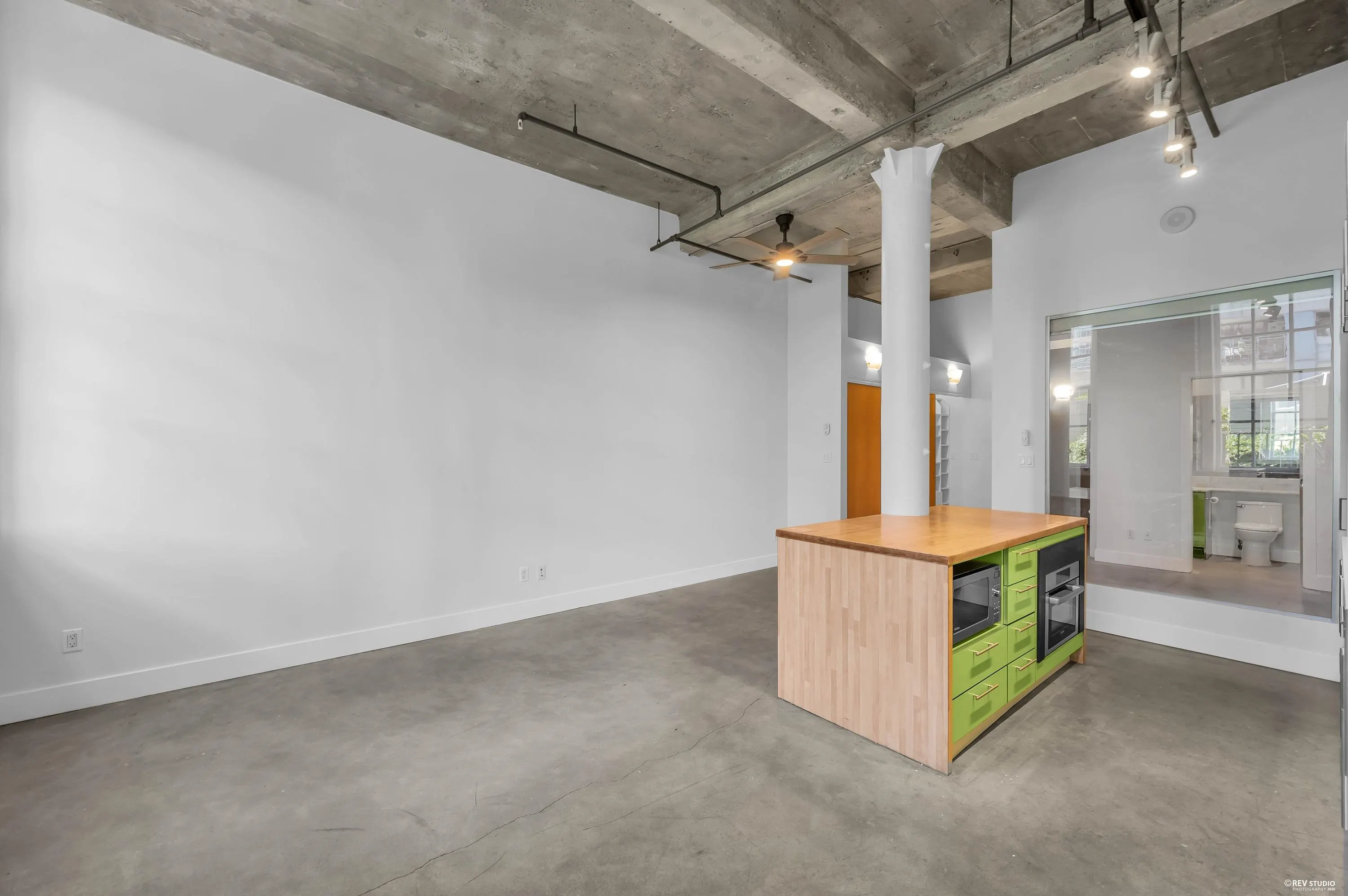 546 Beatty Street #209