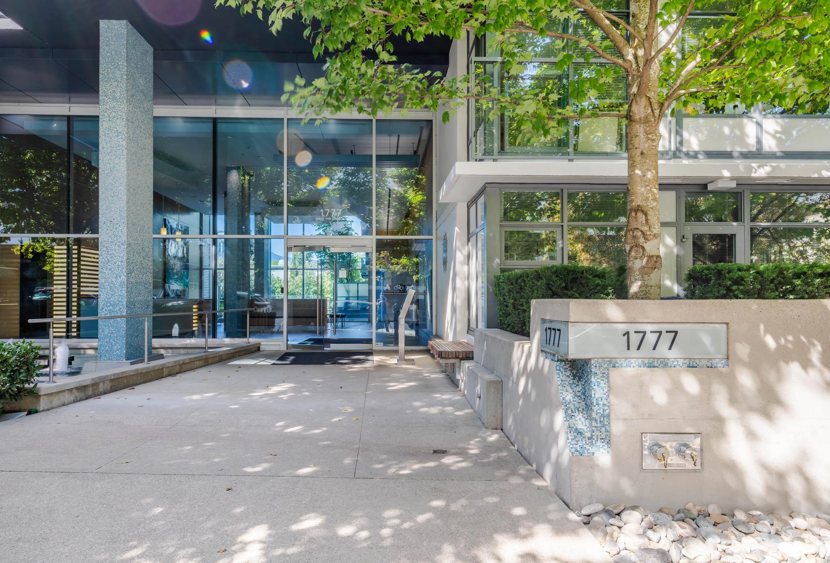 1777 W 7th Avenue #811