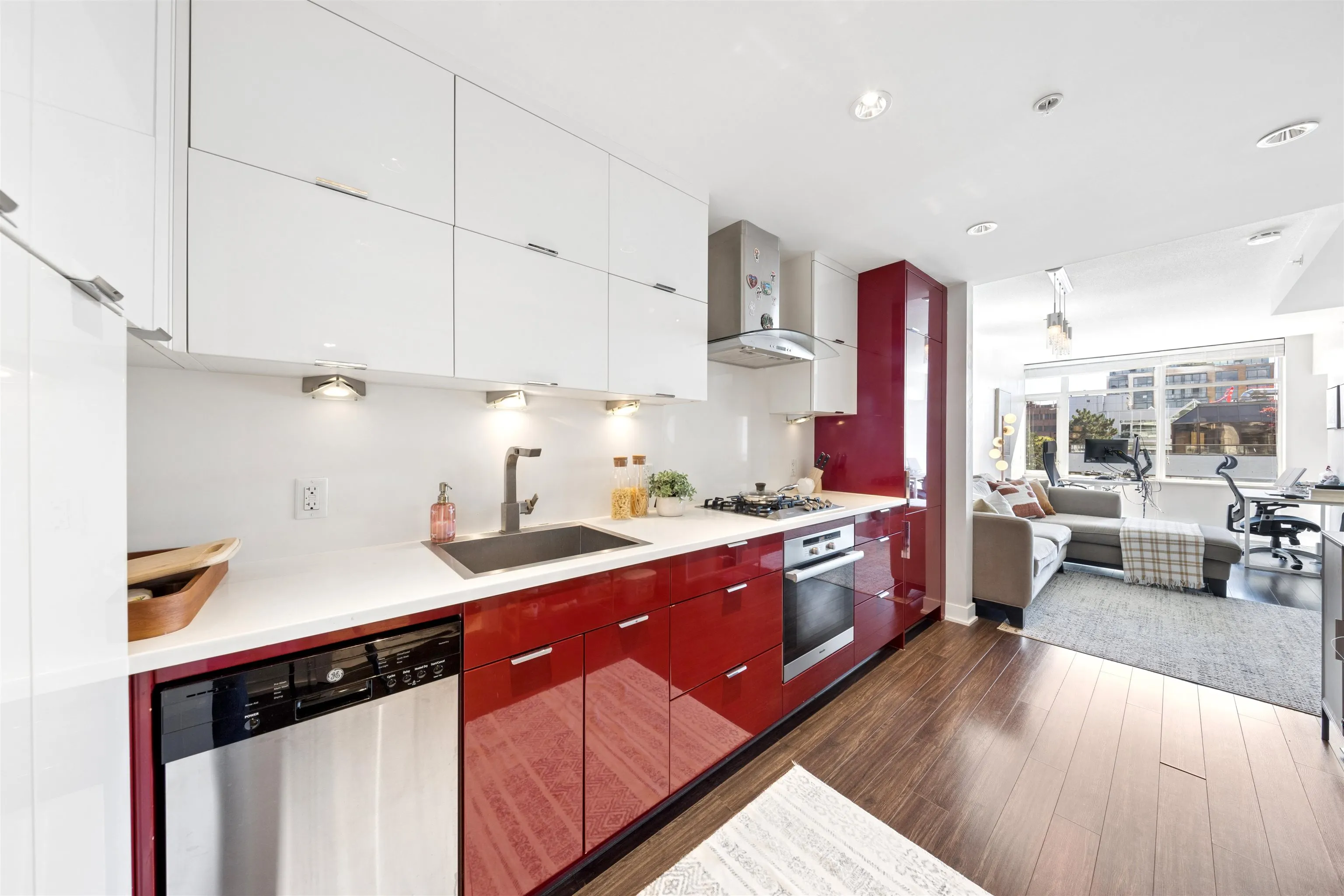 1777 W 7th Avenue #811