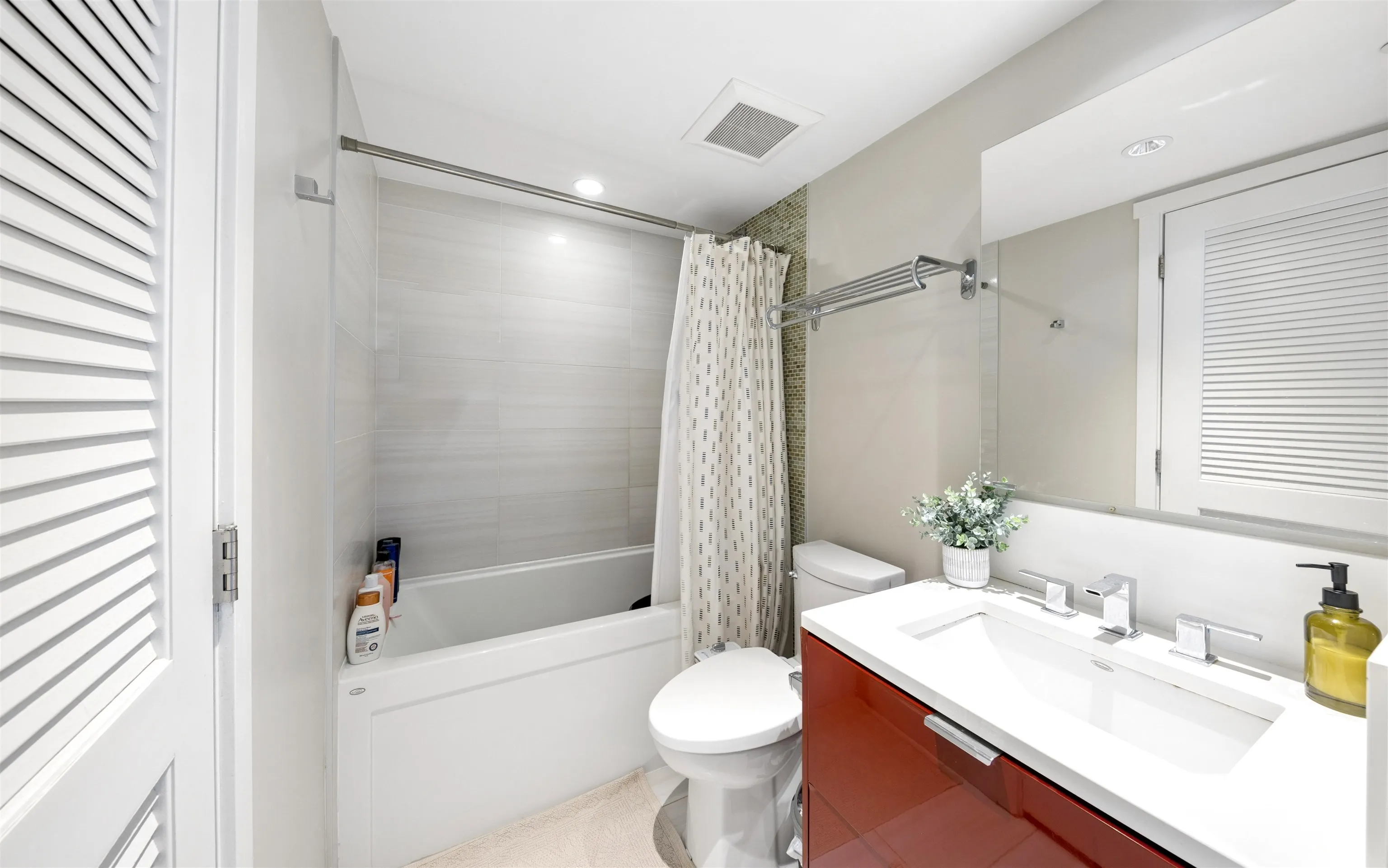 1777 W 7th Avenue #811